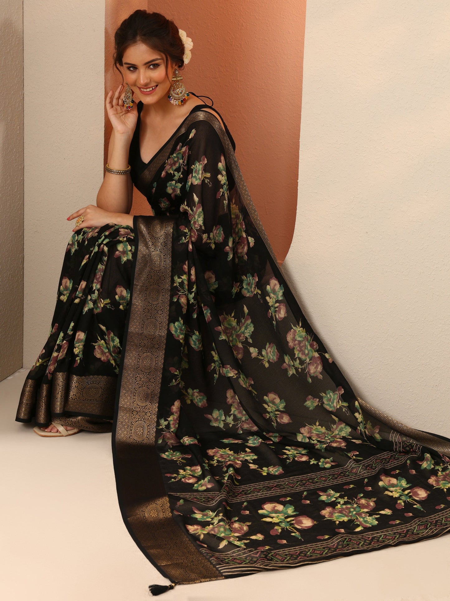 Black Printed Georgette Saree With Unstitched Blouse Piece