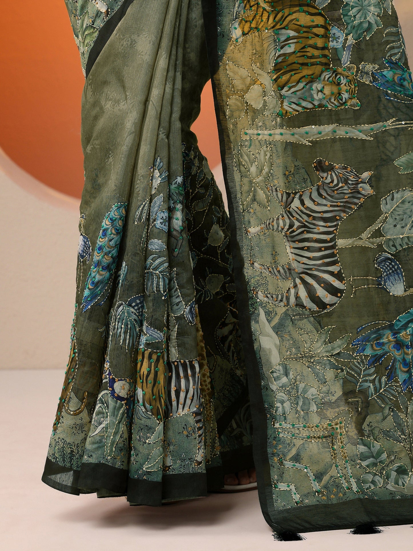 Olive Printed Silk Blend Saree With Unstitched Blouse Piece