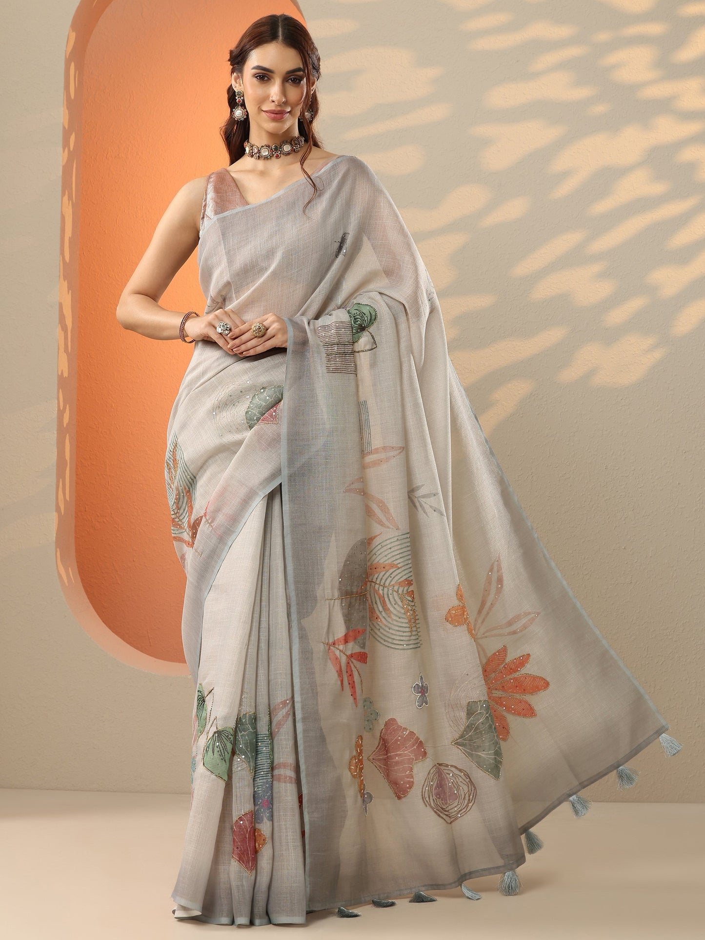 Grey Printed Silk Blend Saree With Unstitched Blouse Piece