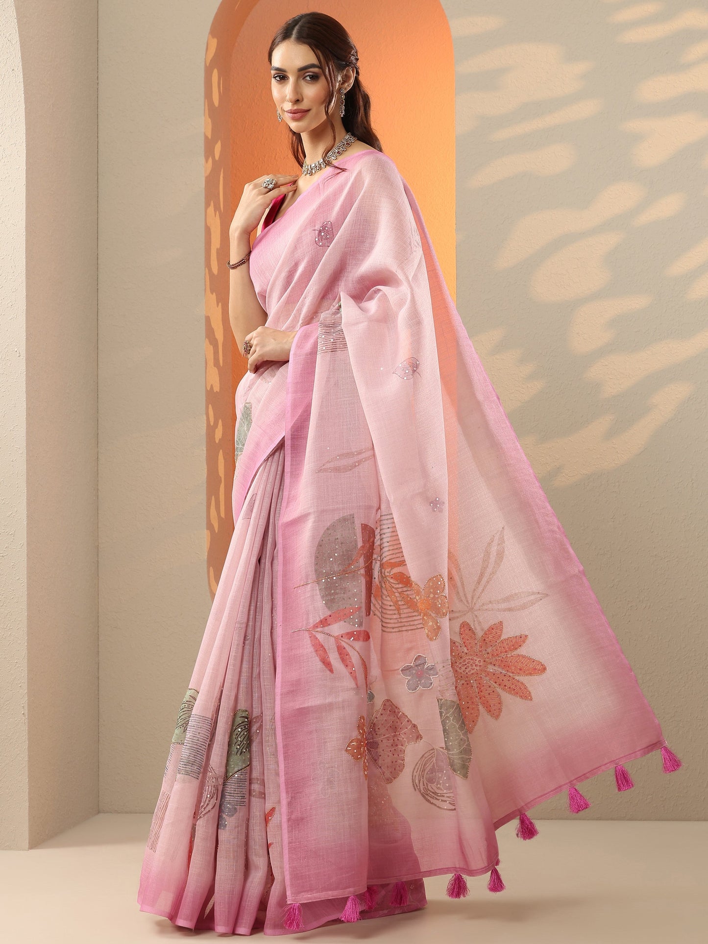 Pink Printed Silk Blend Saree With Unstitched Blouse Piece