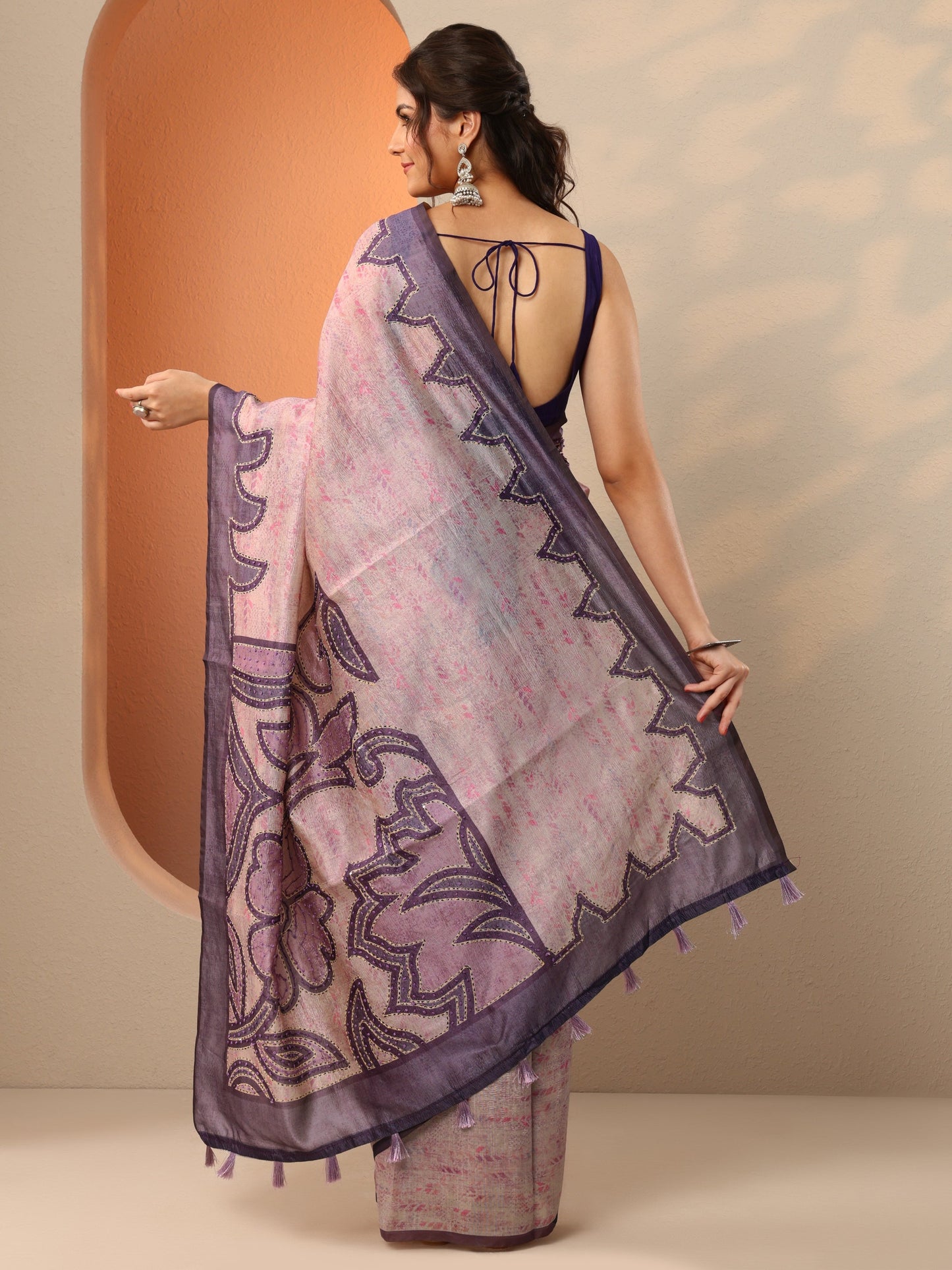 Lavender Embellished Silk Blend Saree With Unstitched Blouse Piece