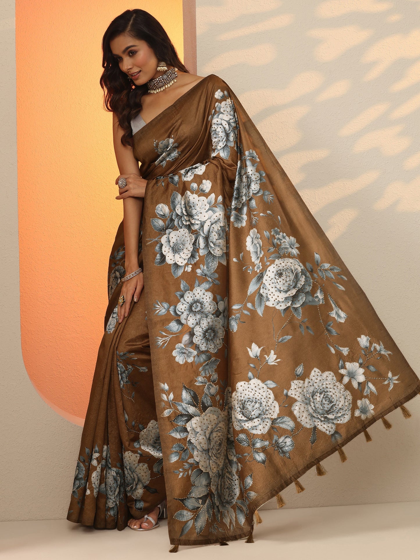 Brown Embellished Silk Blend Saree With Unstitched Blouse Piece