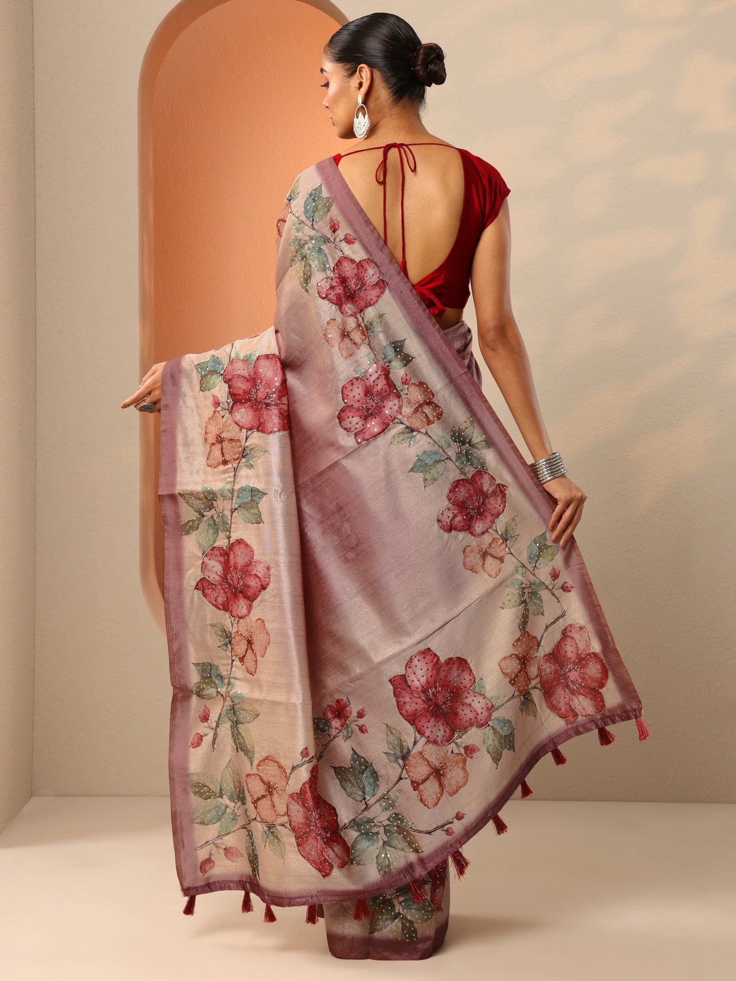 Pink Embellished Silk Blend Saree With Unstitched Blouse Piece