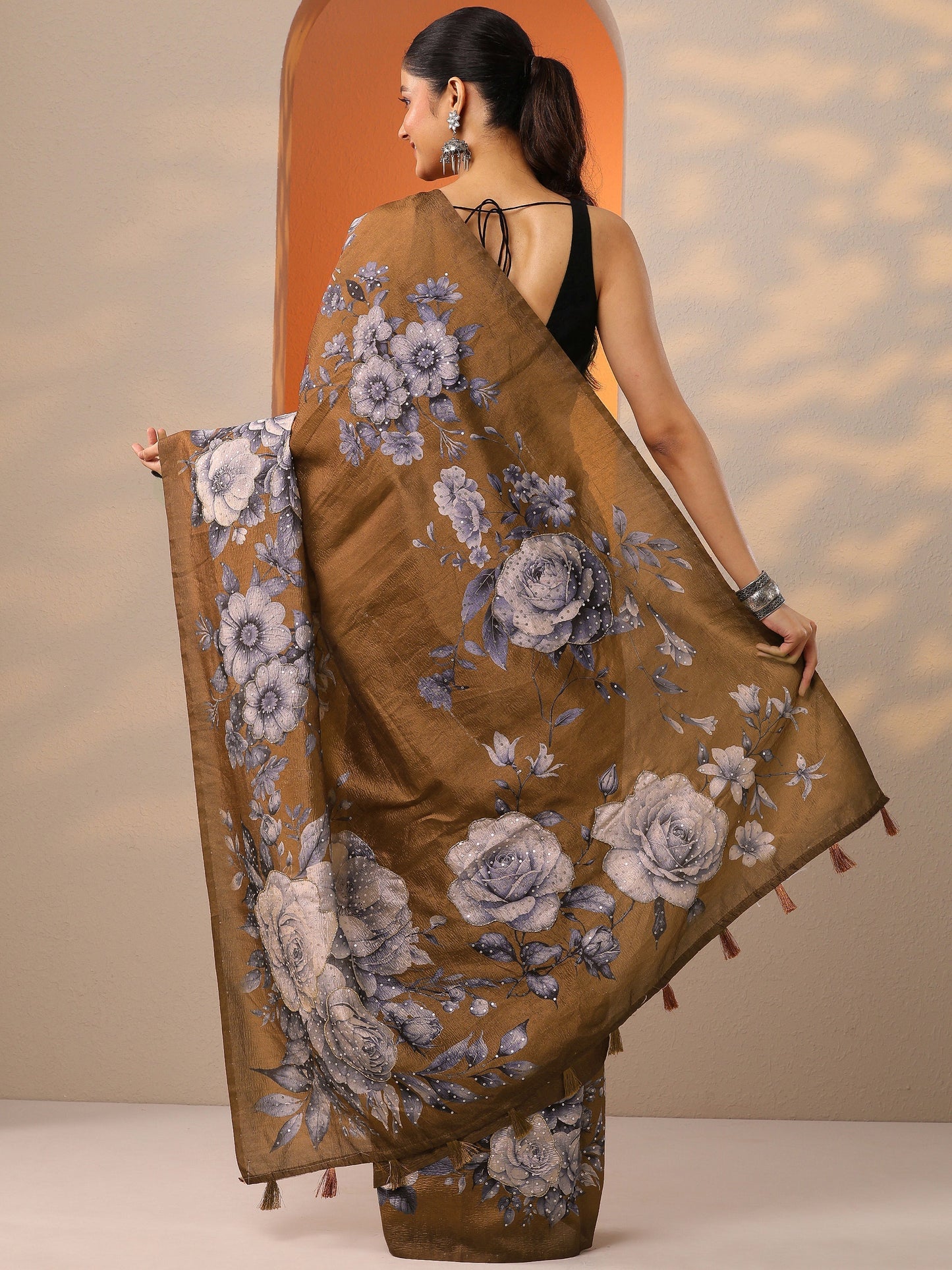 Brown Printed Silk Blend Saree With Unstitched Blouse Piece