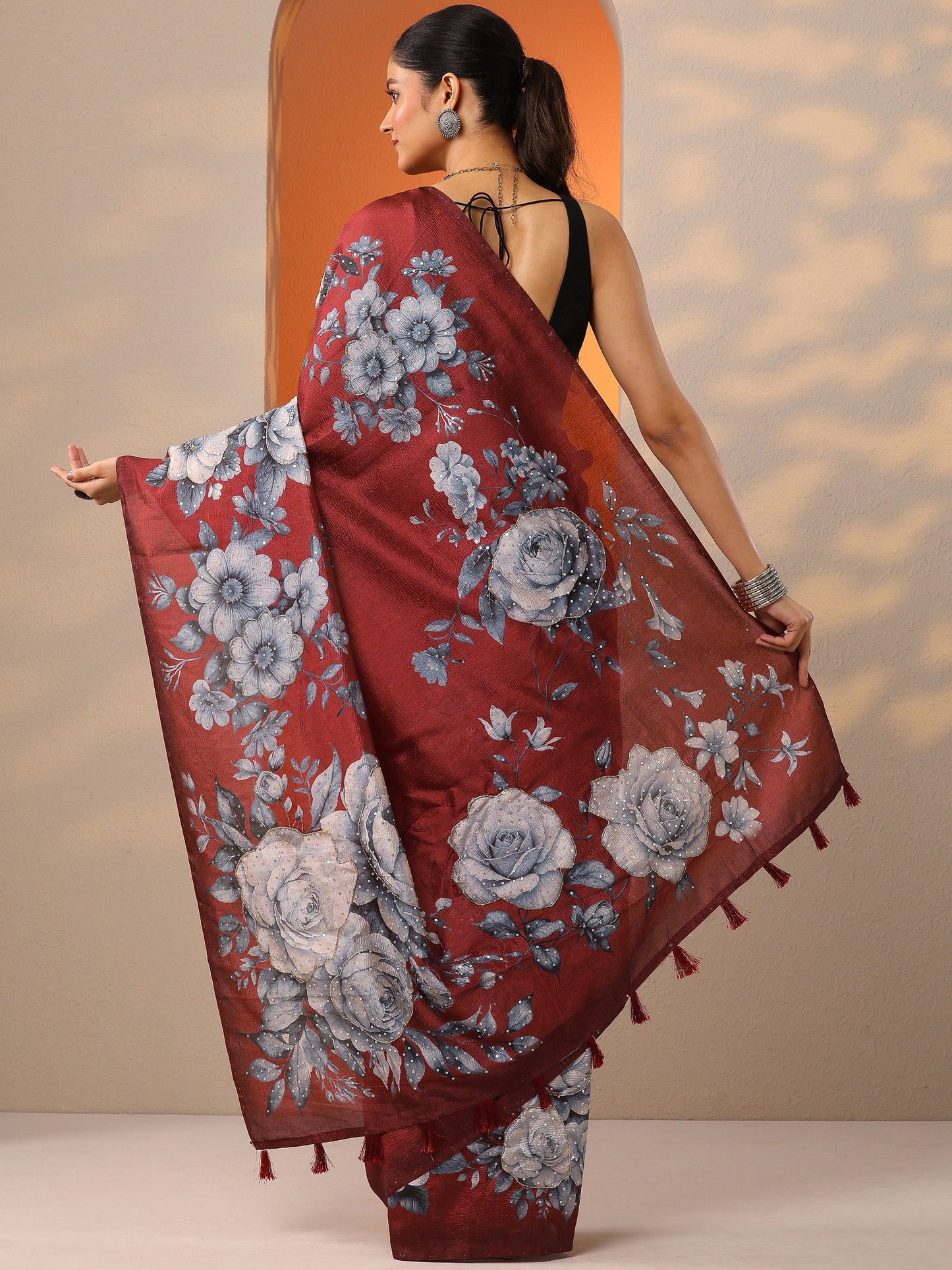 Maroon Printed Silk Blend Saree With Unstitched Blouse Piece