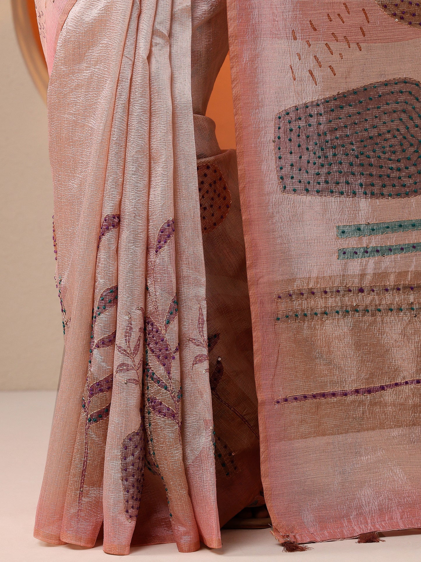 Peach Printed Silk Blend Saree With Unstitched Blouse Piece