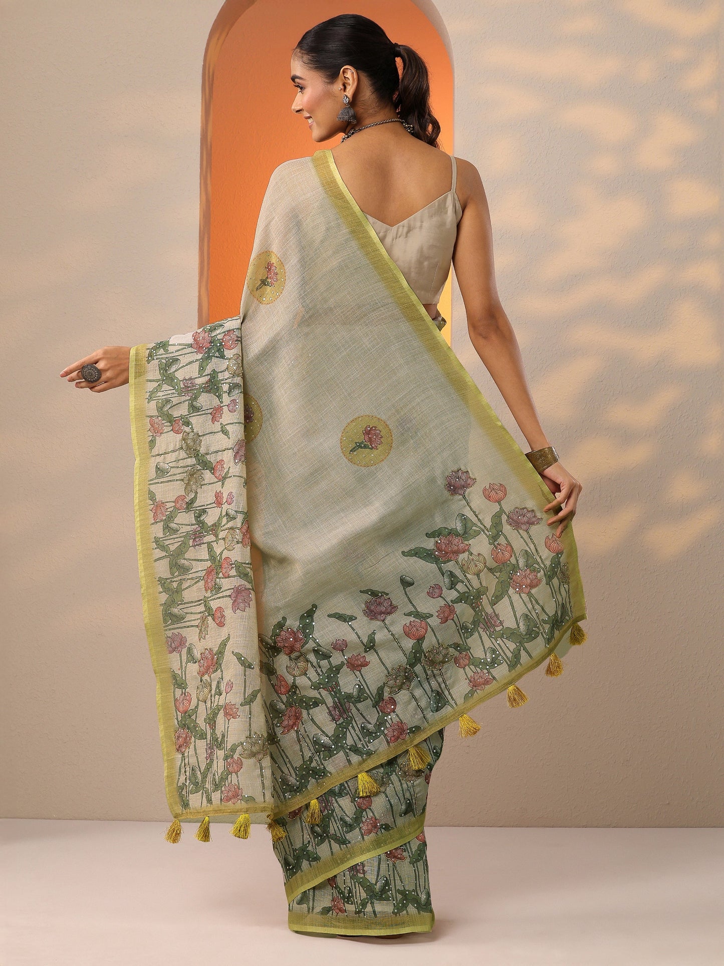 Green Printed Silk Blend Saree With Unstitched Blouse Piece