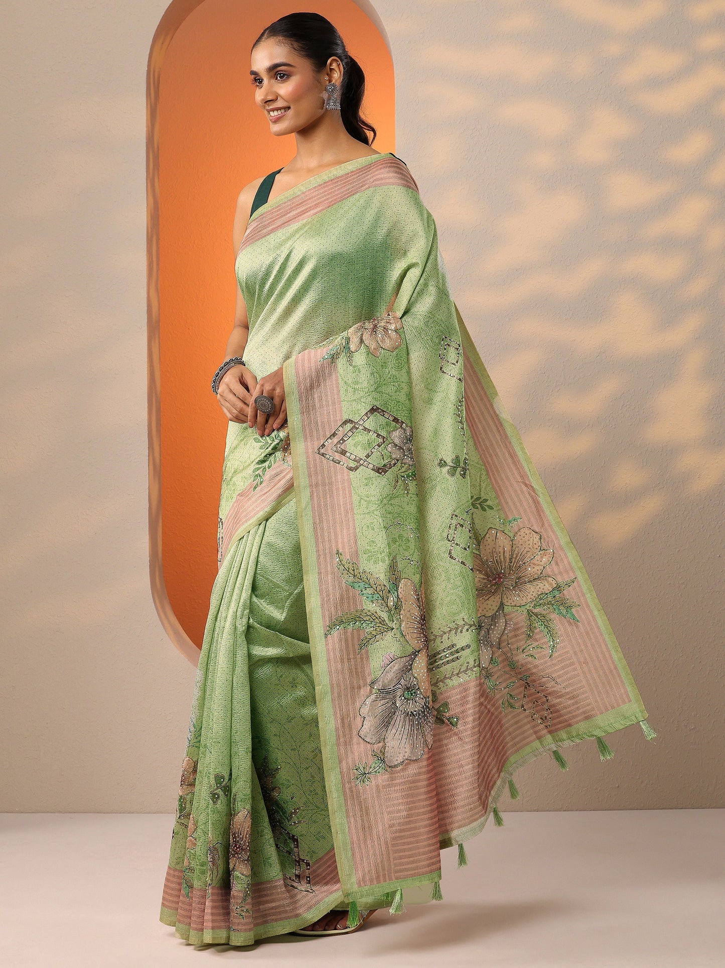 Green Printed Silk Blend Saree With Unstitched Blouse Piece