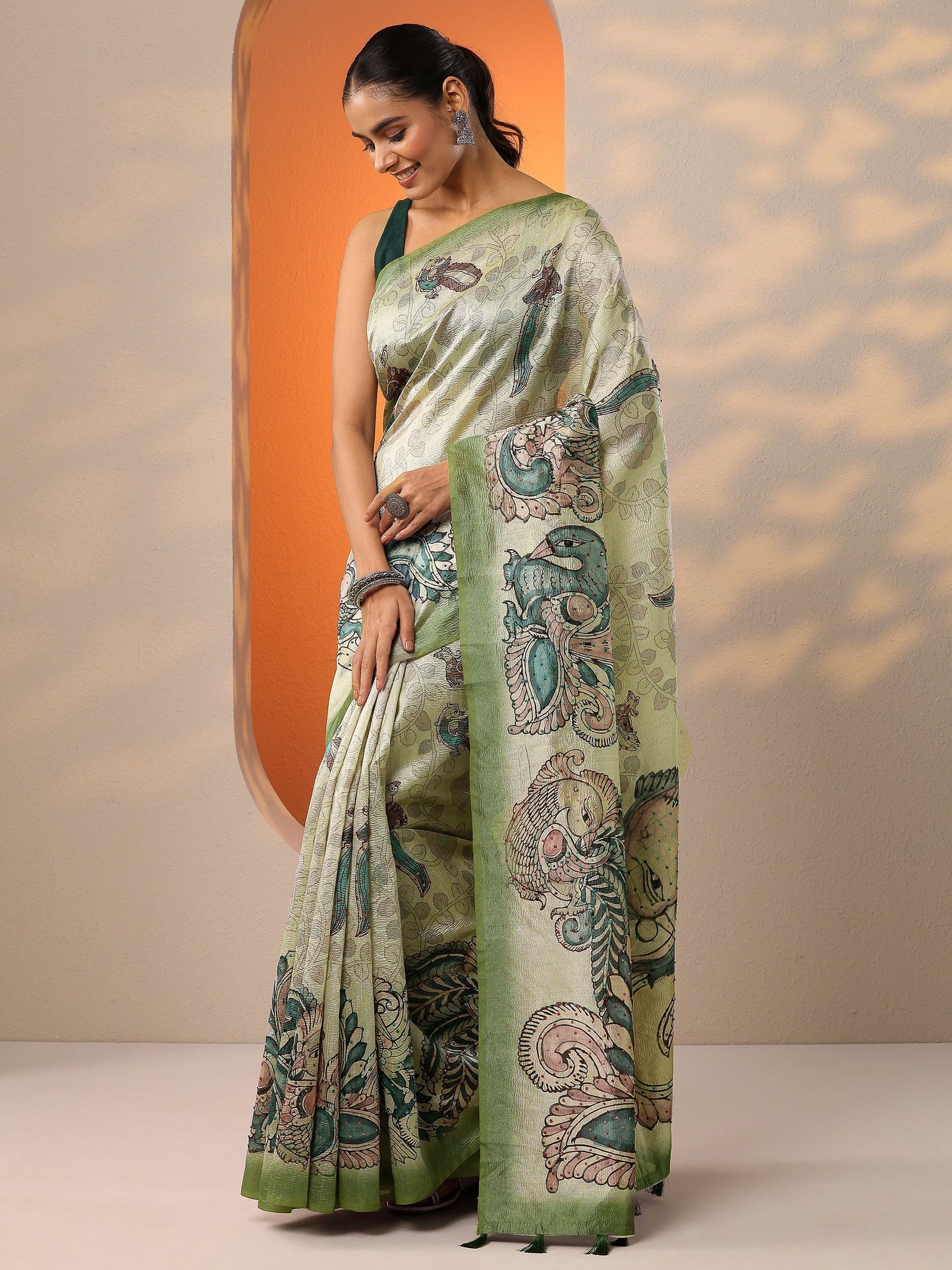 Beige Printed Silk Blend Saree With Unstitched Blouse Piece
