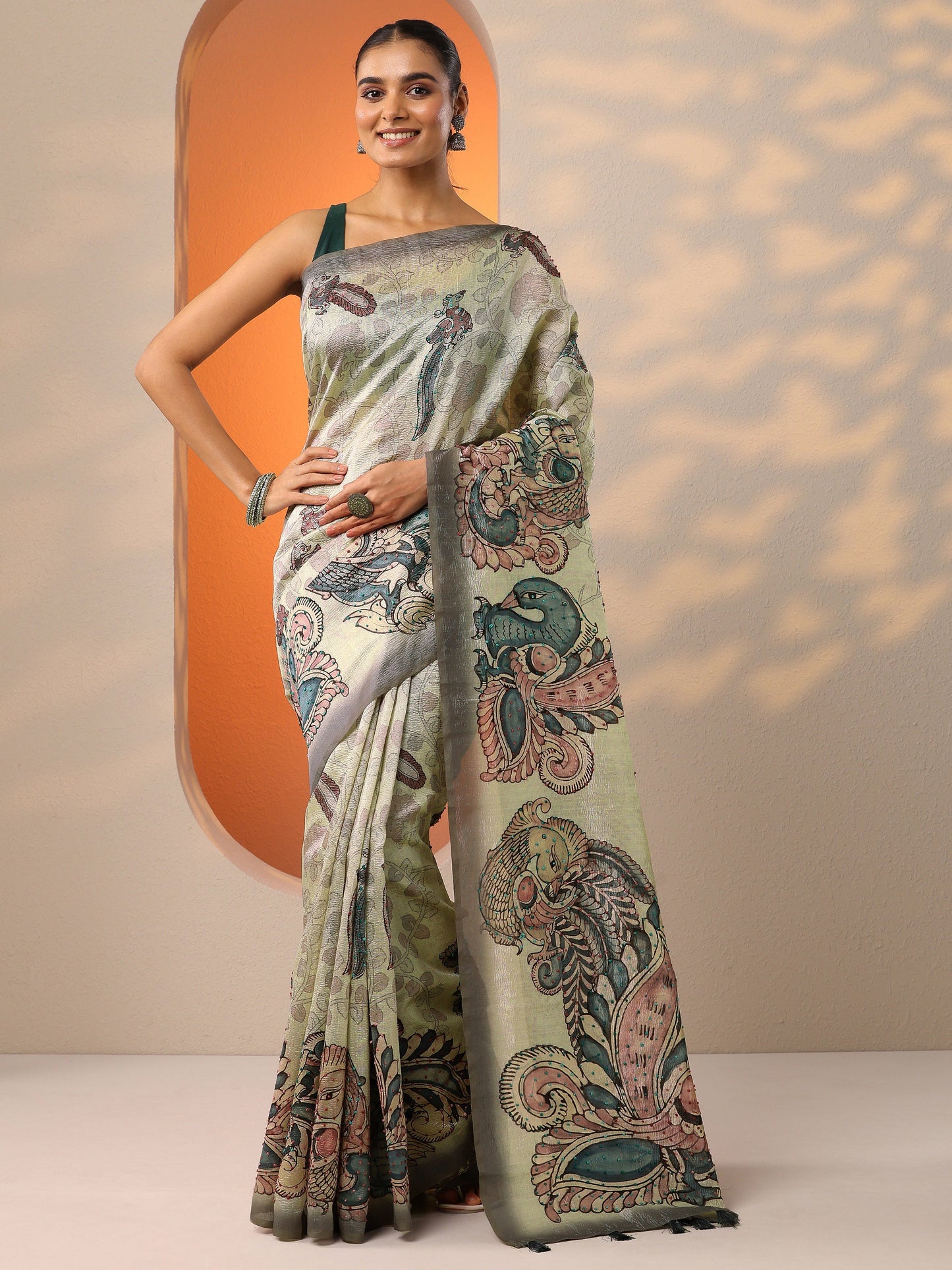 Beige Printed Silk Blend Saree With Unstitched Blouse Piece