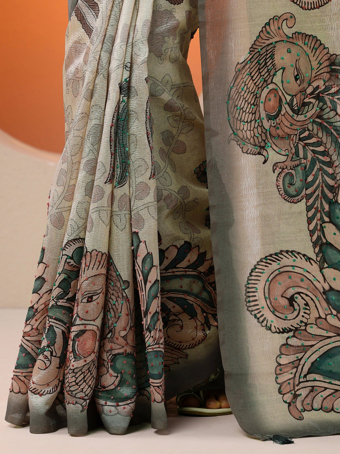 Beige Printed Silk Blend Saree With Unstitched Blouse Piece