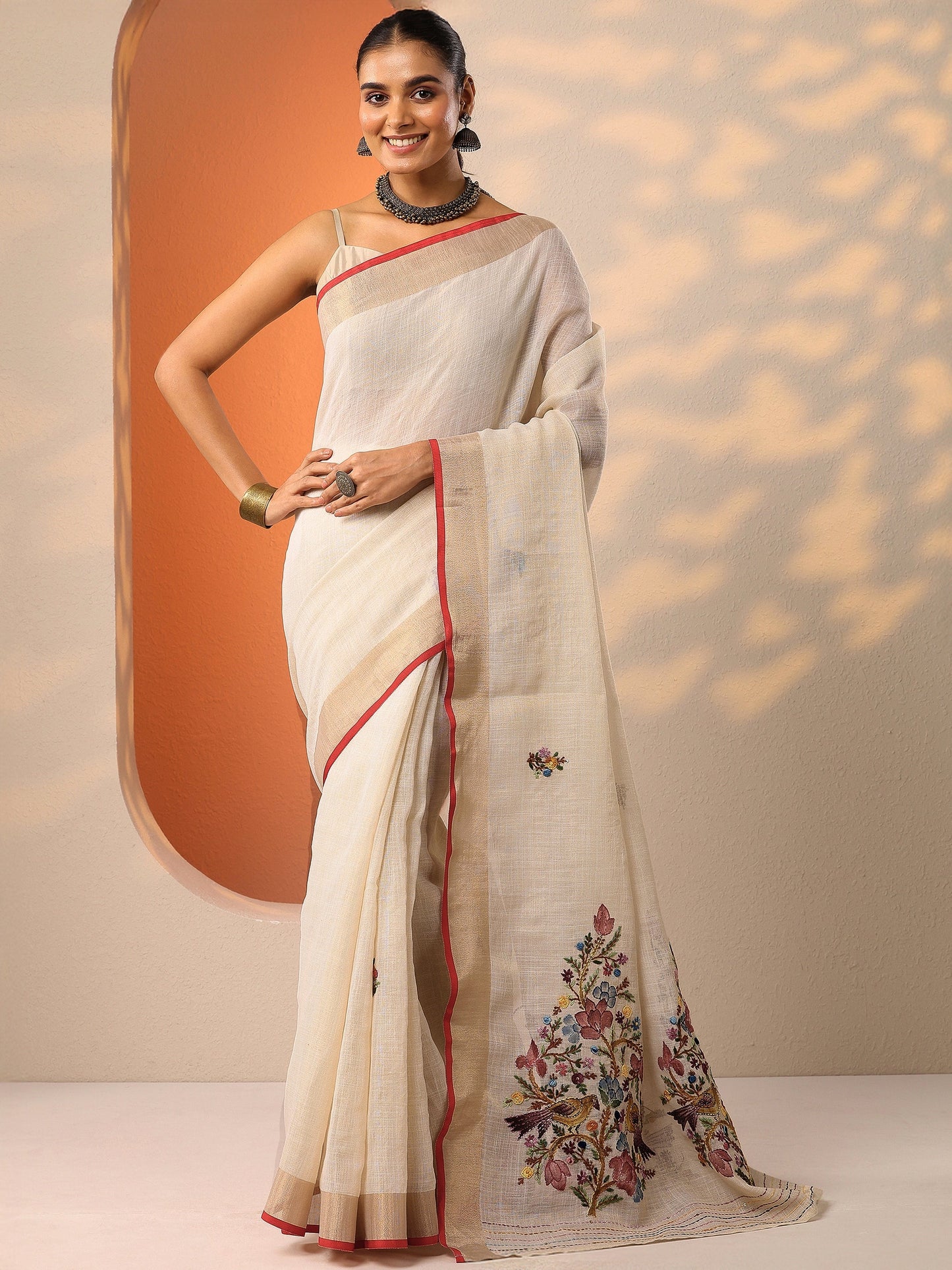 Beige Embroidered Silk Blend Saree With Unstitched Blouse Piece