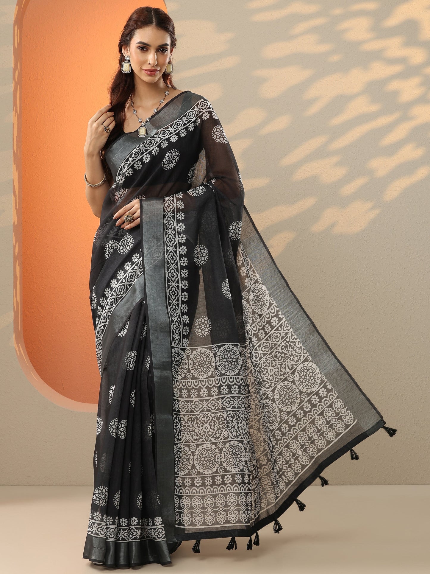Black Printed Cotton Blend Saree With Unstitched Blouse Piece