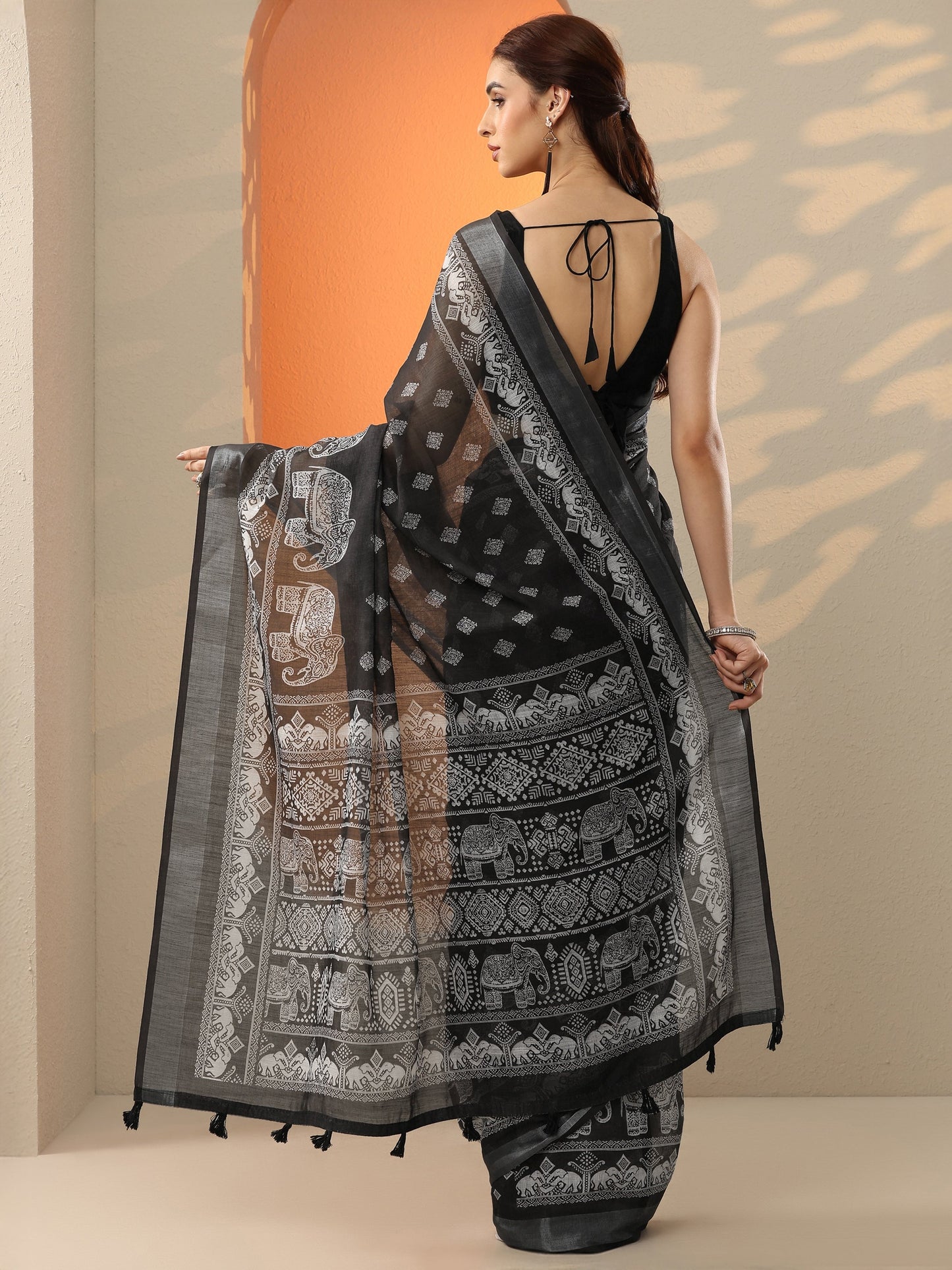 Black Printed Cotton Blend Saree With Unstitched Blouse Piece