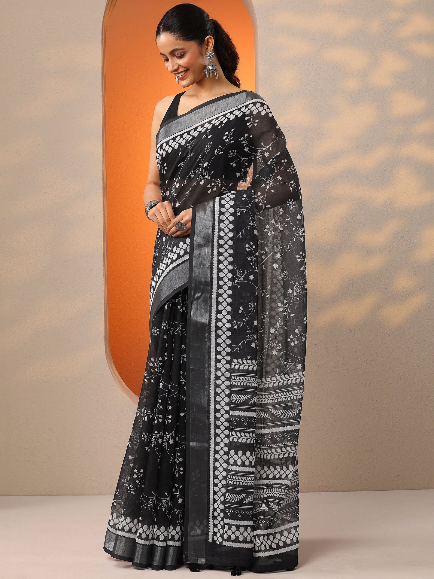 Black Printed Cotton Blend Saree With Unstitched Blouse Piece