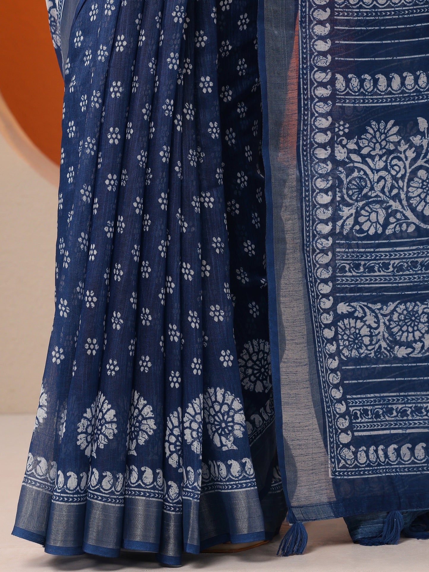 Blue Printed Cotton Blend Saree With Unstitched Blouse Piece