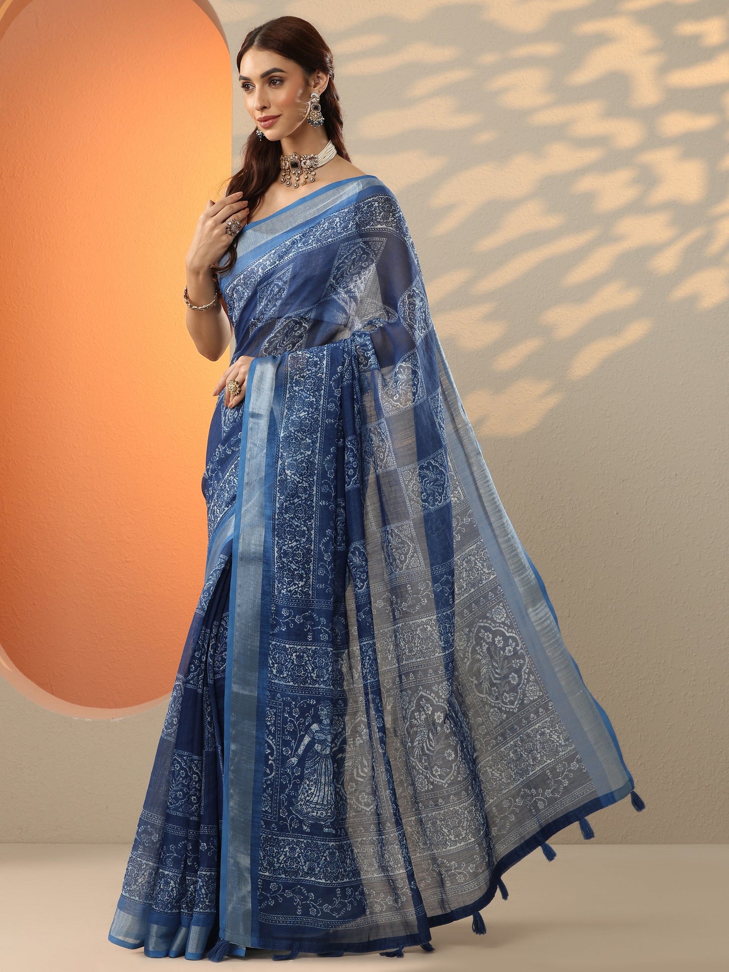 Blue Printed Cotton Blend Saree With Unstitched Blouse Piece