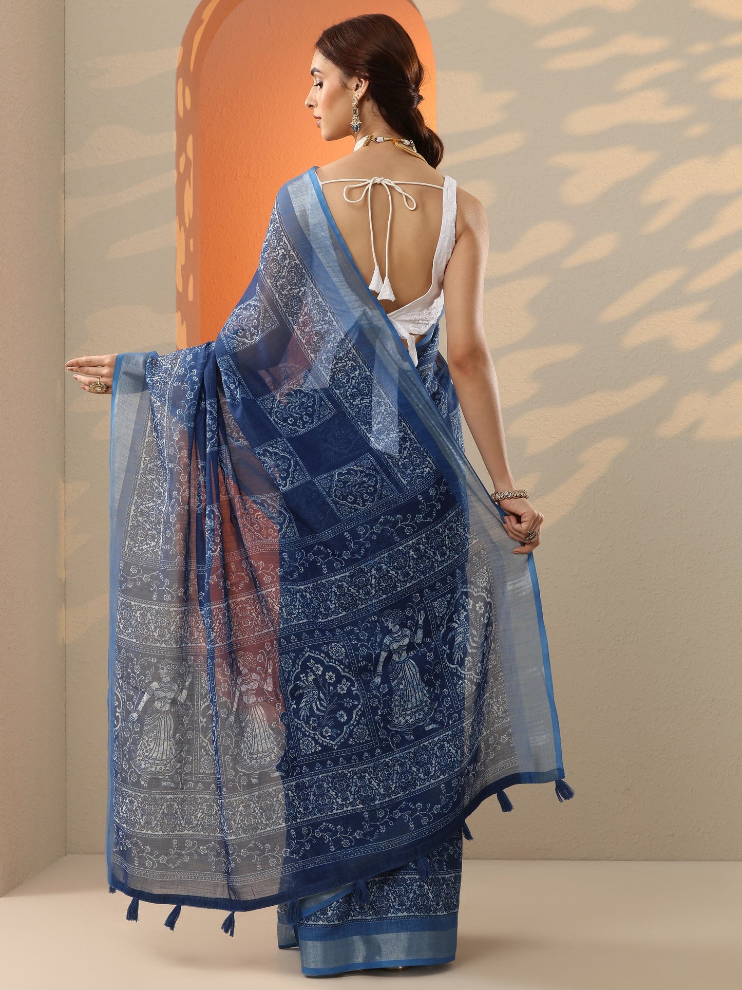 Blue Printed Cotton Blend Saree With Unstitched Blouse Piece