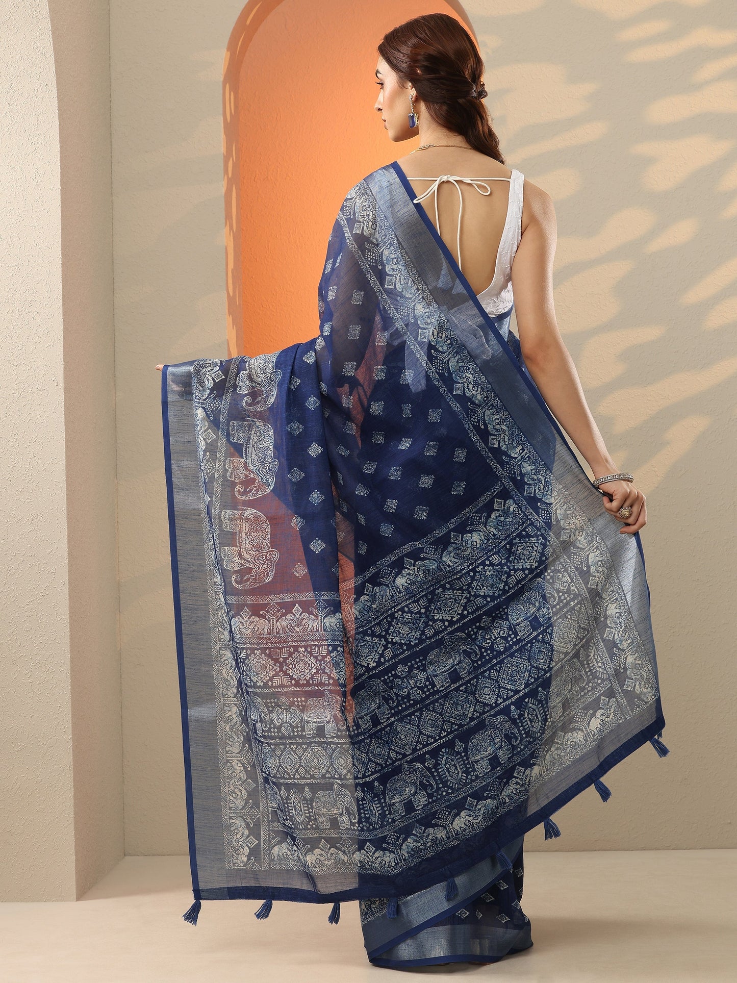 Blue Jamdani Printed Cotton Blend Saree With Unstitched Blouse Piece