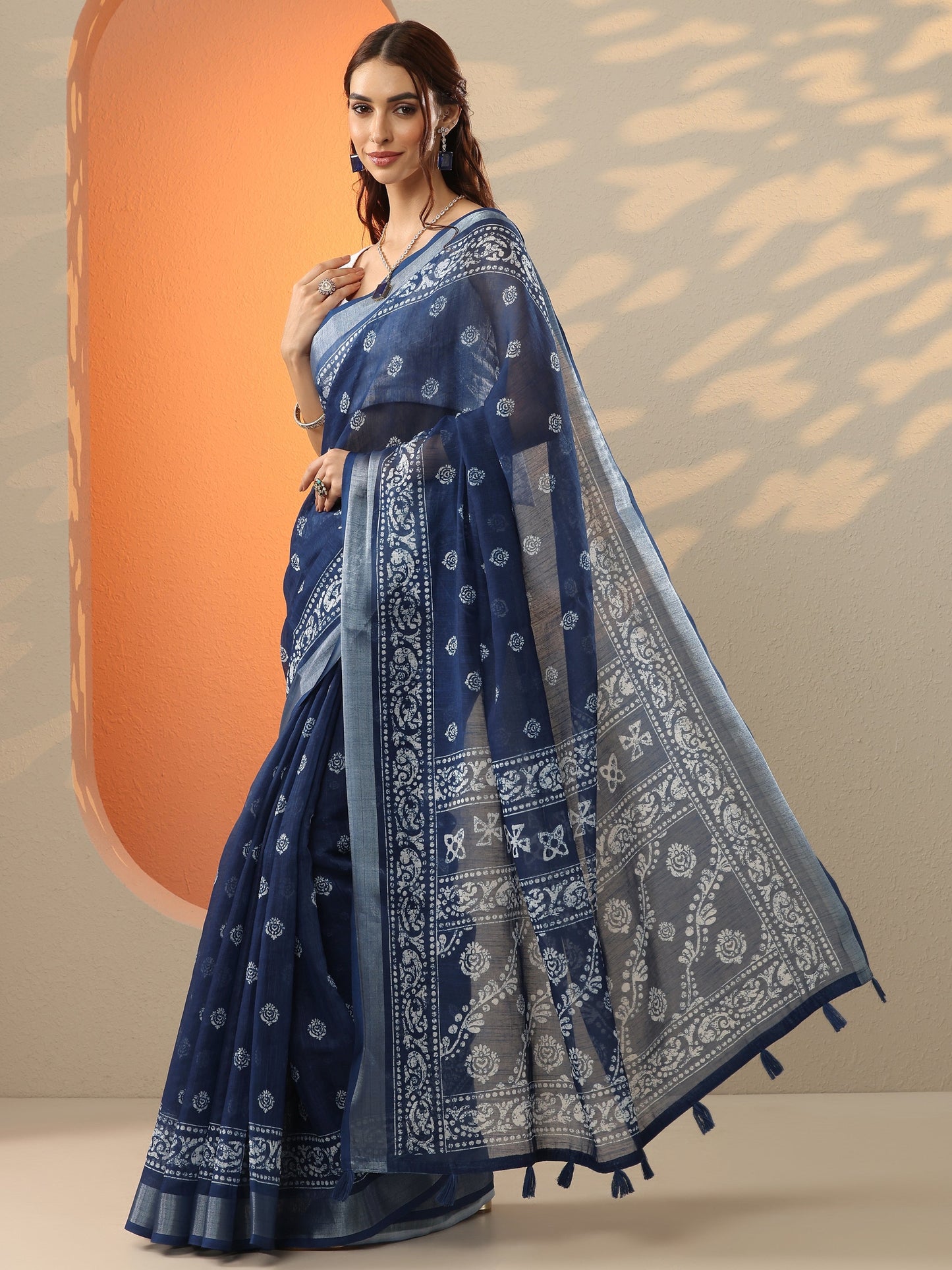 Blue Printed Cotton Blend Saree With Unstitched Blouse Piece