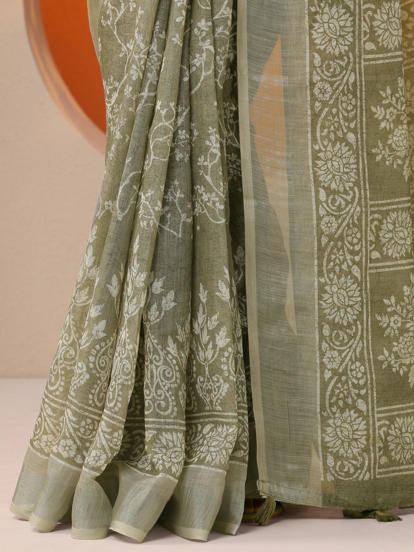 Green Printed Cotton Blend Saree With Unstitched Blouse Piece