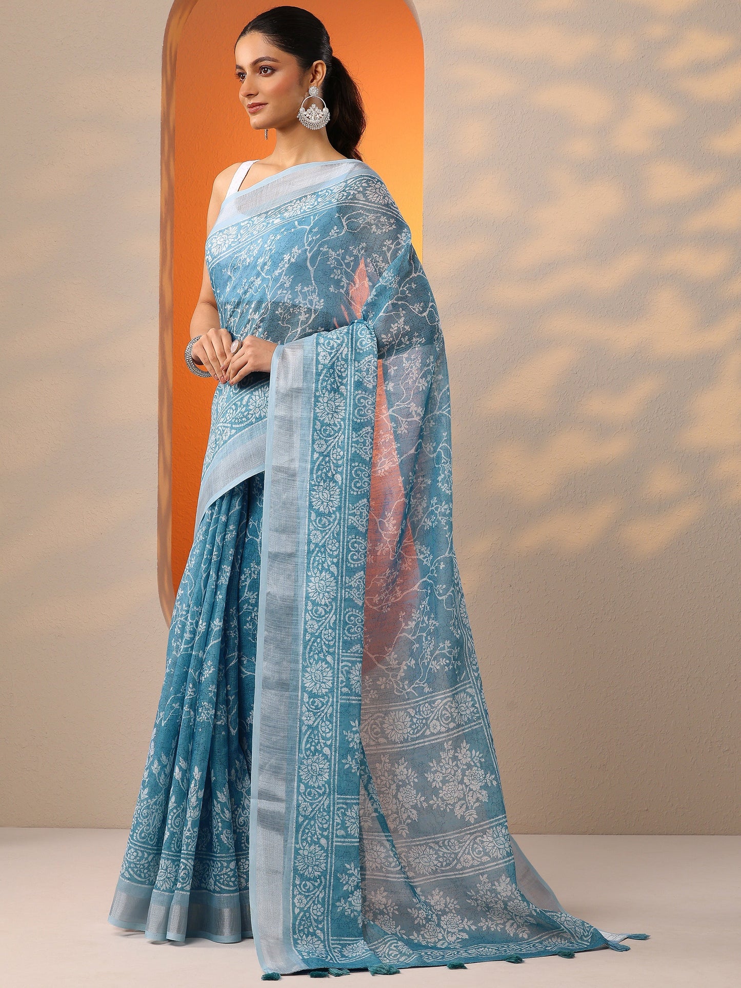Blue Printed Cotton Blend Saree With Unstitched Blouse Piece