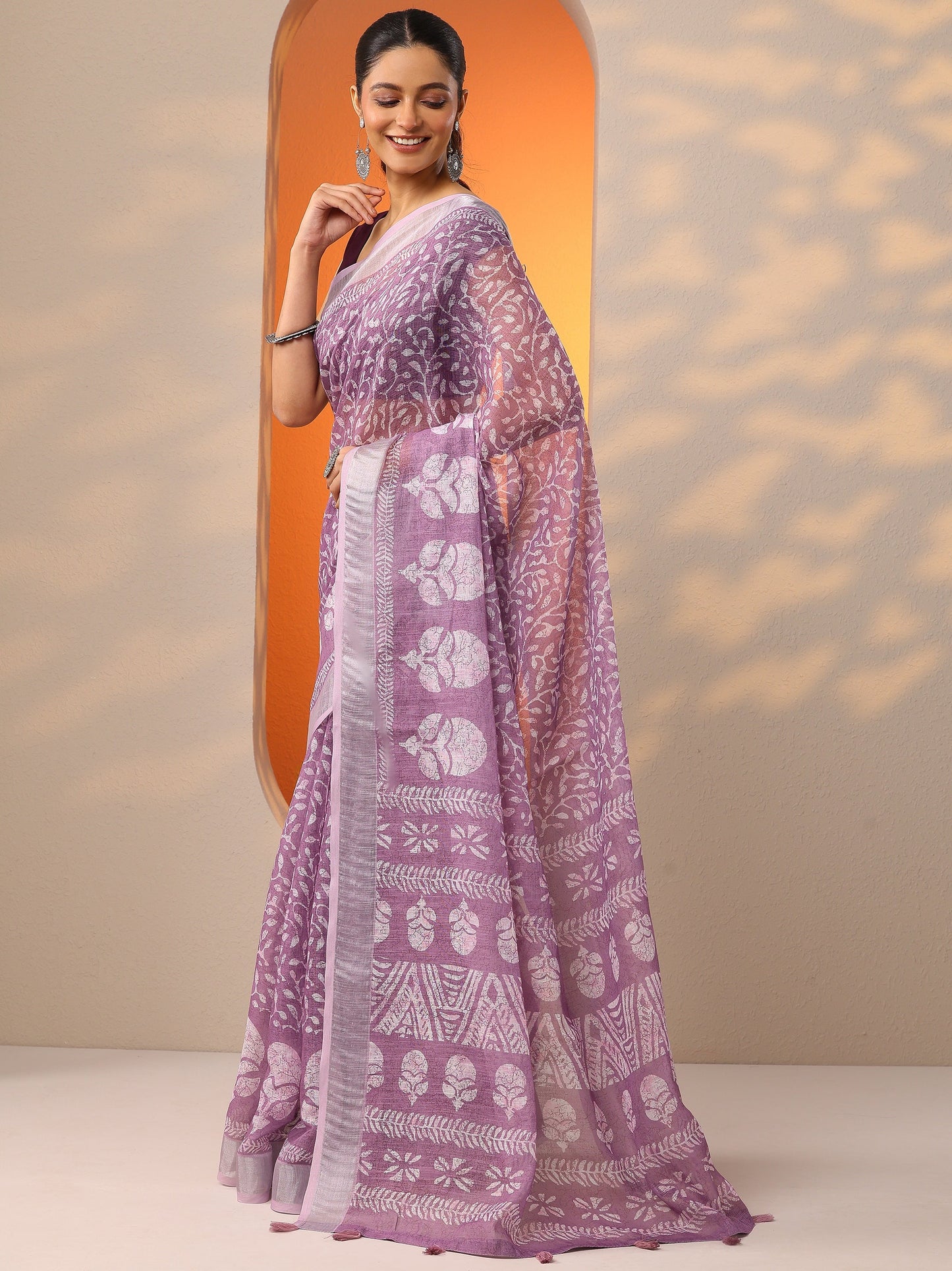 Mauve Jamdani Printed Cotton Blend Saree With Unstitched Blouse Piece