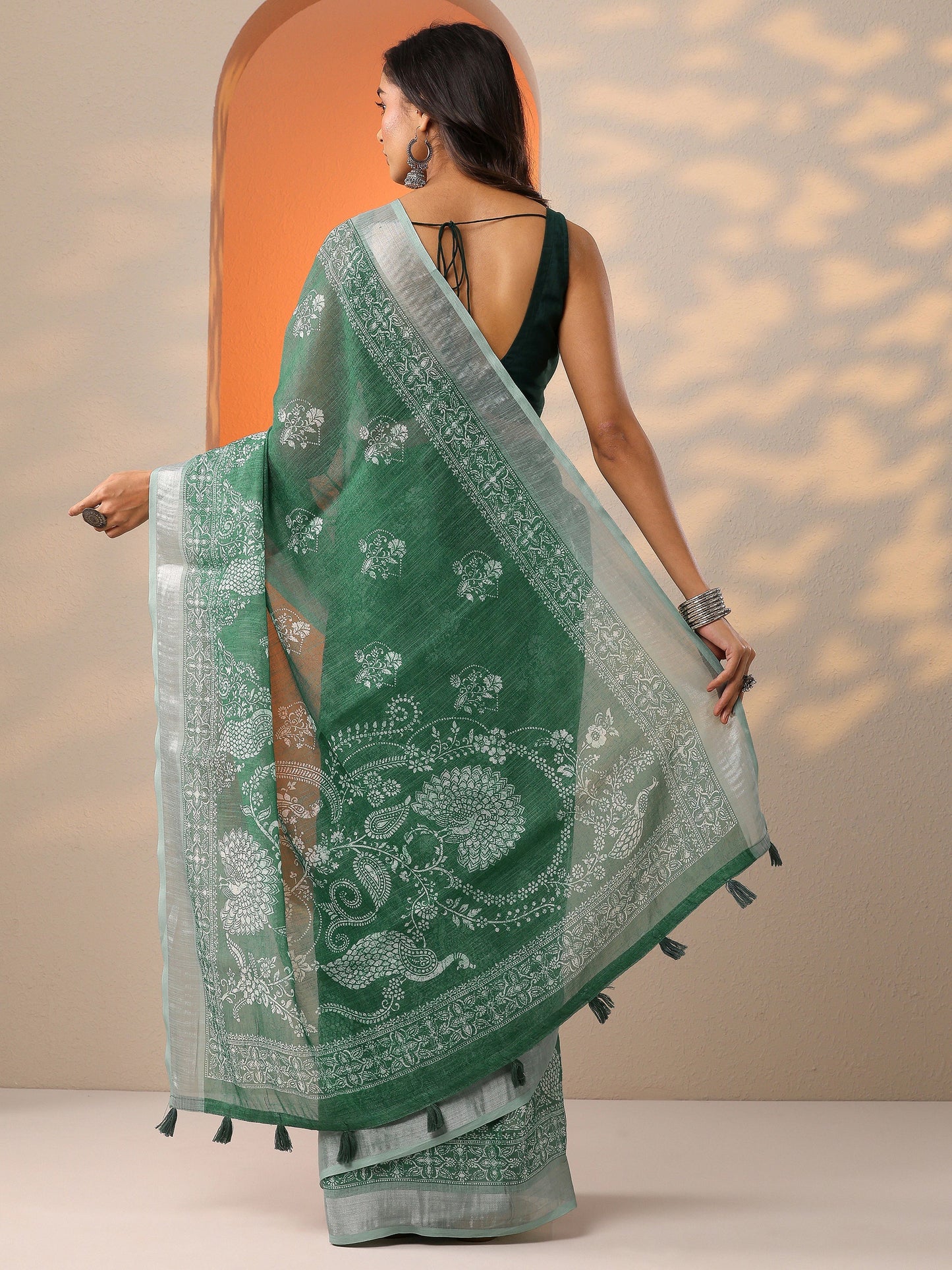 Green Printed Cotton Blend Saree With Unstitched Blouse Piece