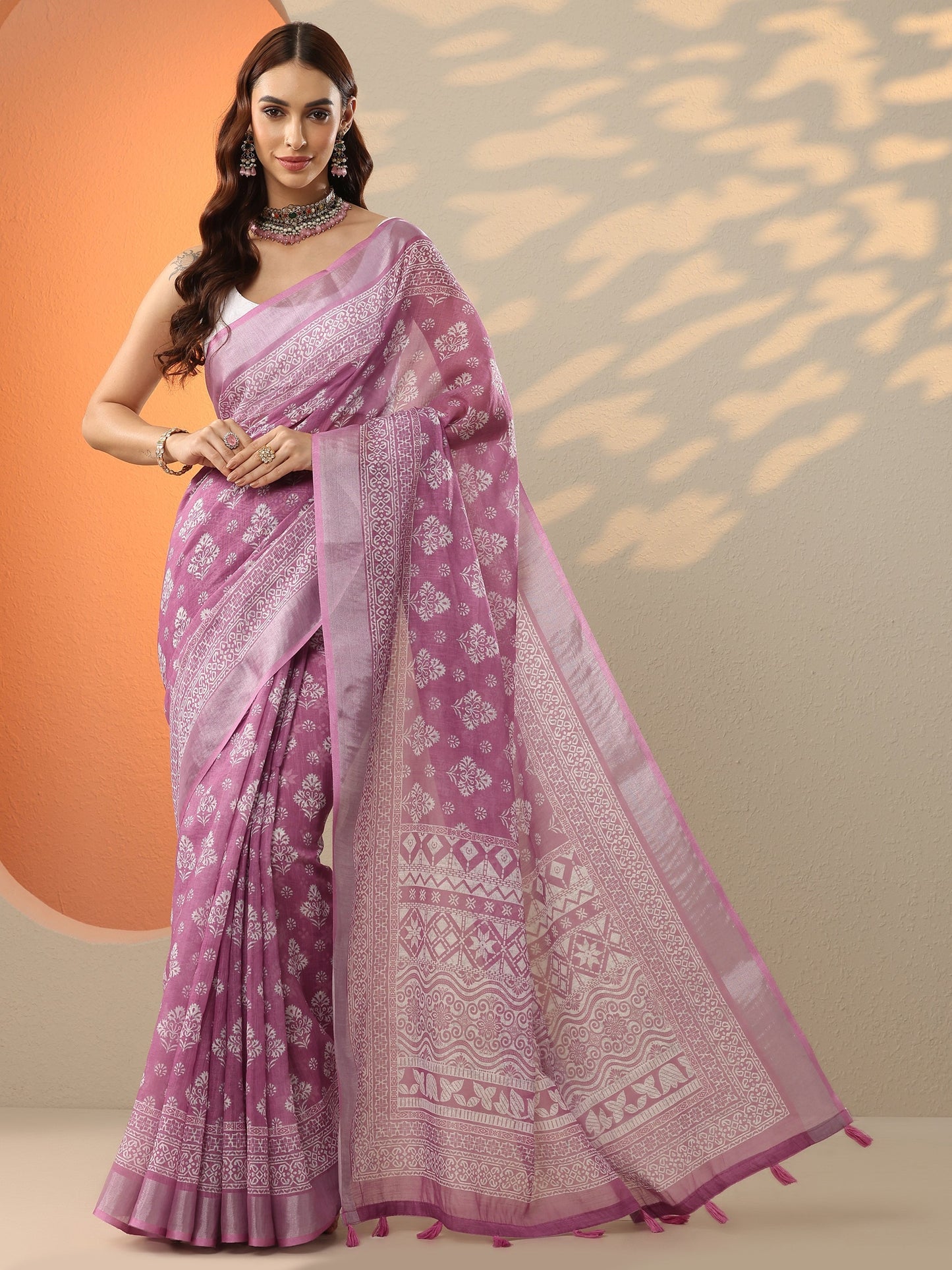 Pink Printed Cotton Blend Saree With Unstitched Blouse Piece