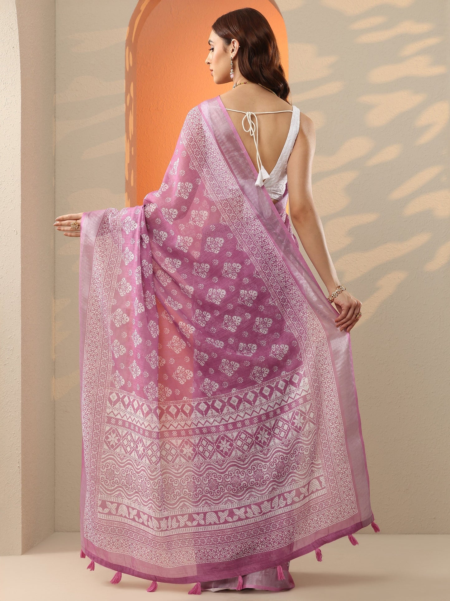Pink Printed Cotton Blend Saree With Unstitched Blouse Piece