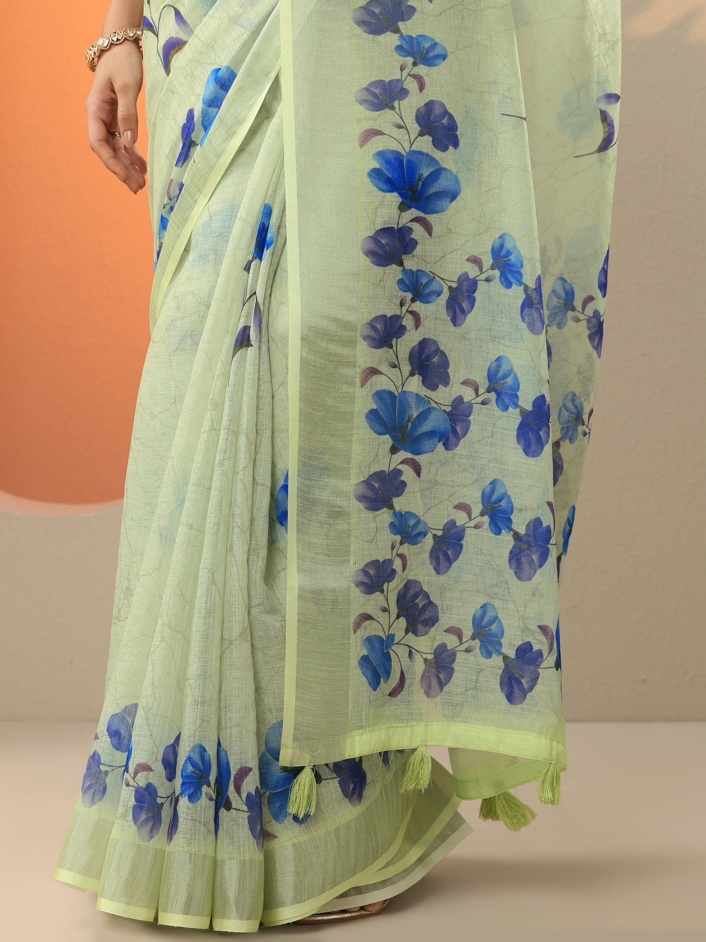 Green Printed Cotton Blend Saree With Unstitched Blouse Piece