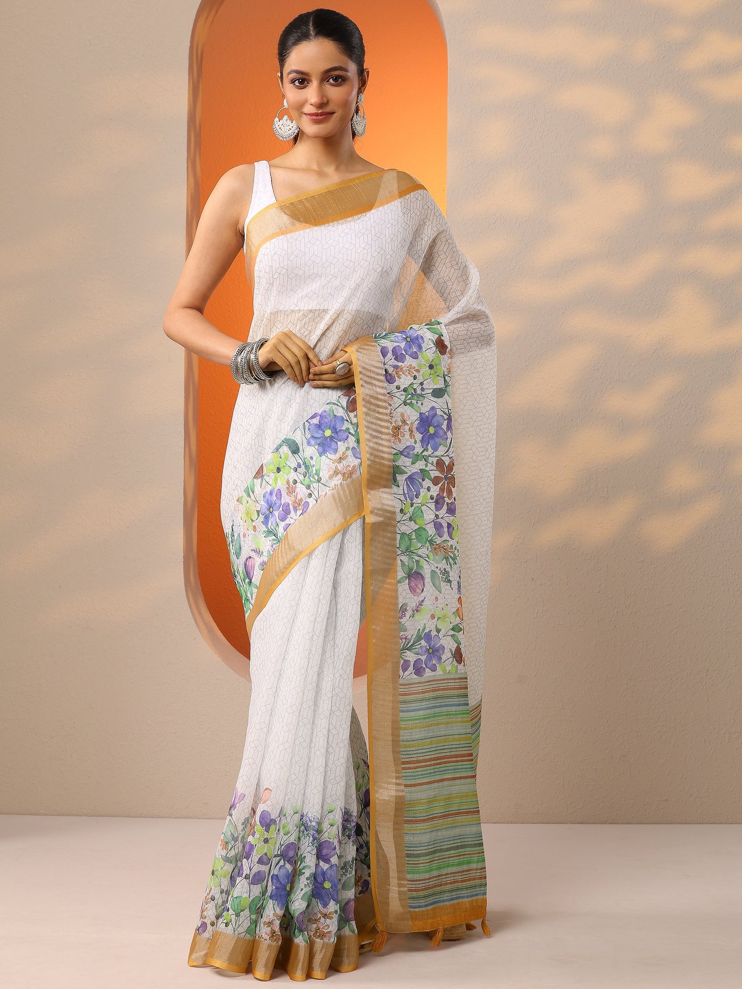 White Printed Cotton Blend Saree With Unstitched Blouse Piece