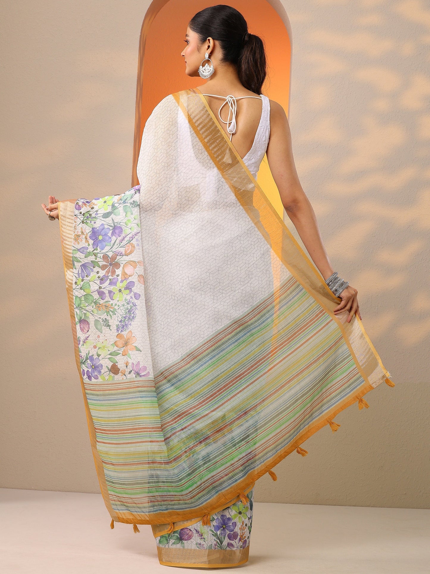 White Printed Cotton Blend Saree With Unstitched Blouse Piece