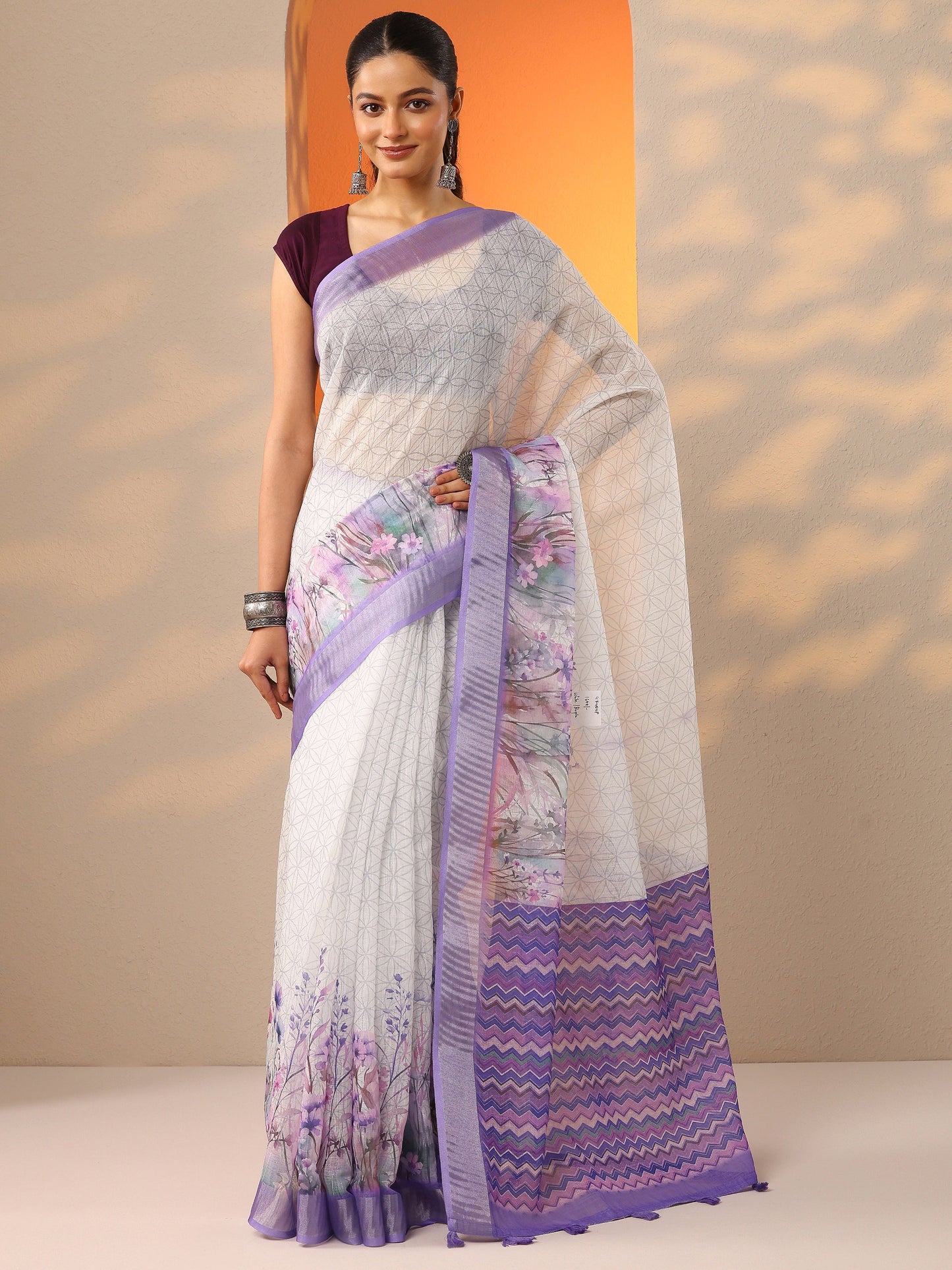 White Printed Cotton Blend Saree With Unstitched Blouse Piece