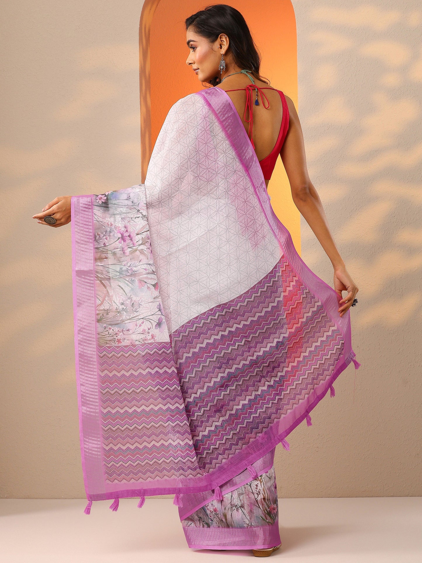White Printed Cotton Blend Saree With Unstitched Blouse Piece