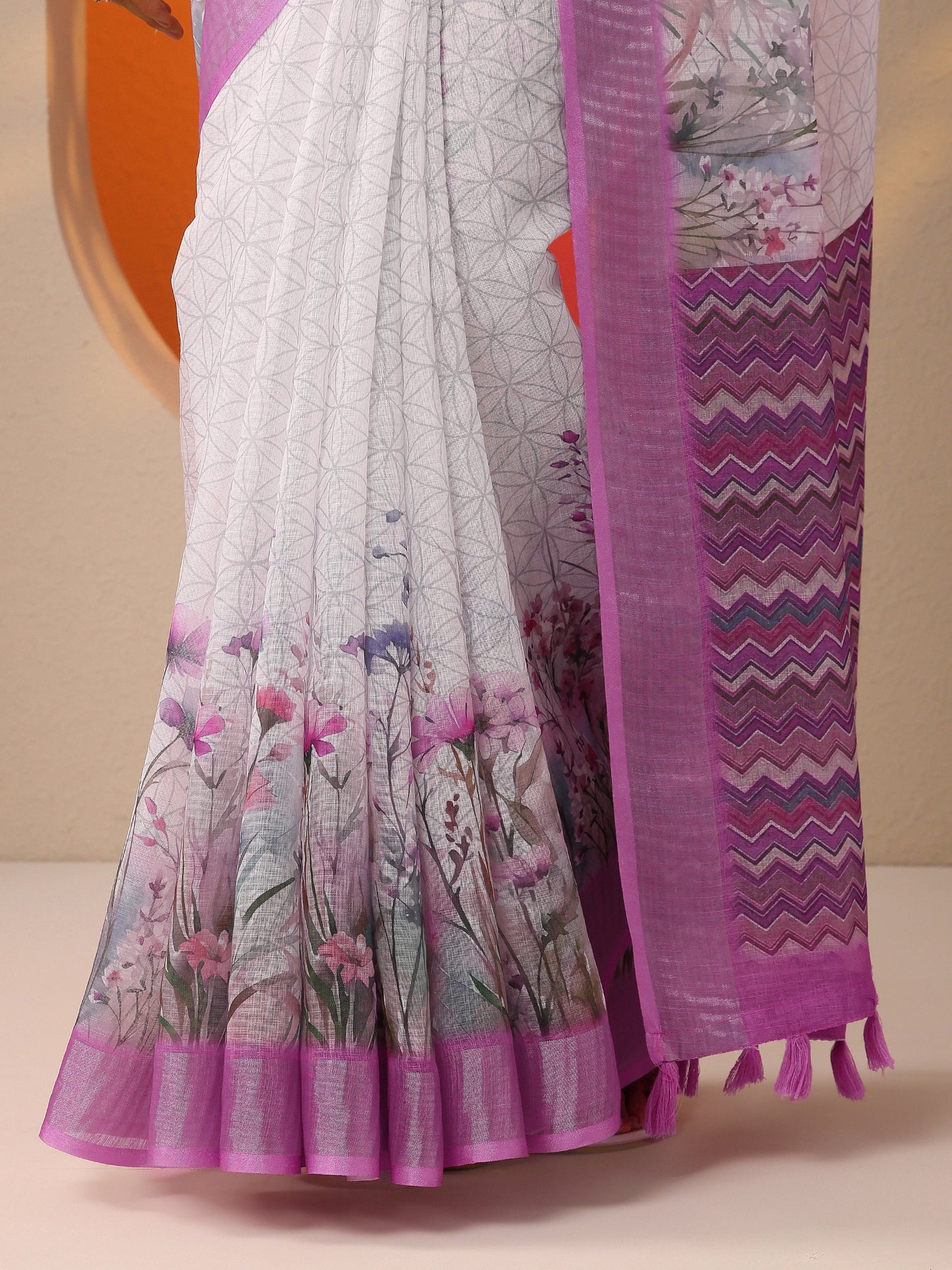 White Printed Cotton Blend Saree With Unstitched Blouse Piece