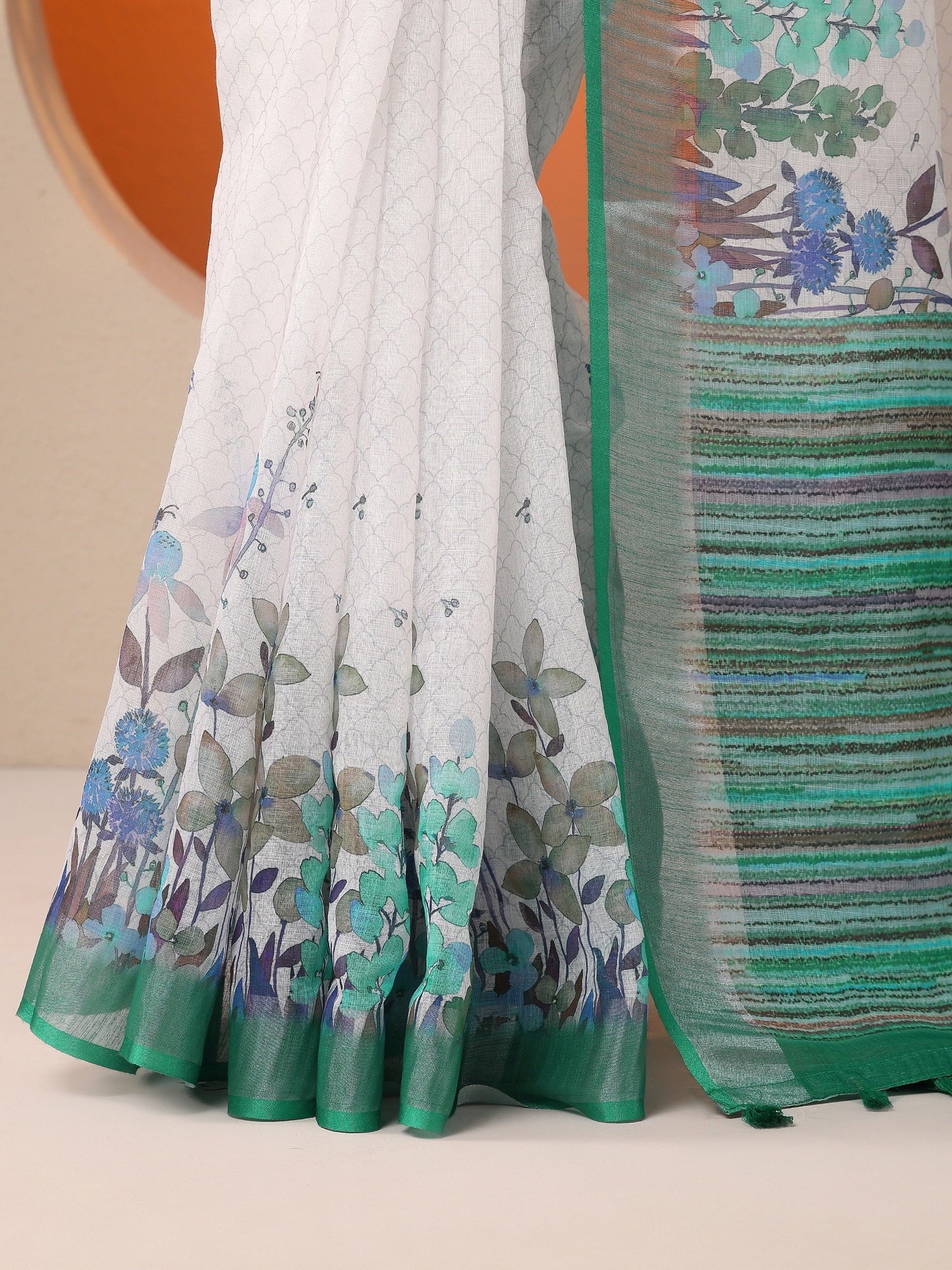 White Printed Cotton Blend Saree With Unstitched Blouse Piece