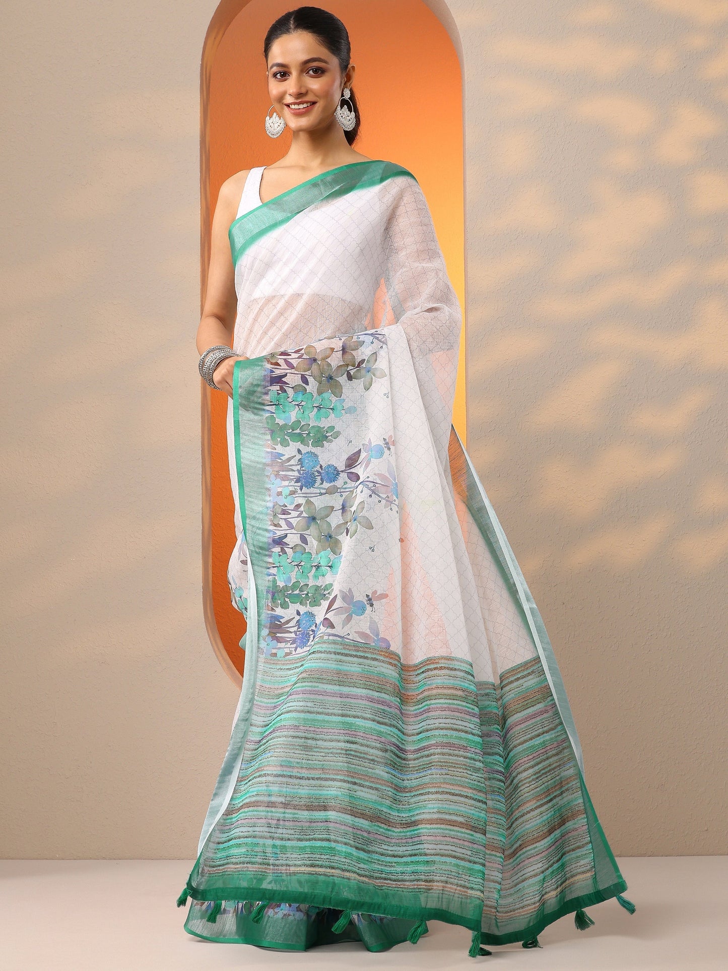 White Printed Cotton Blend Saree With Unstitched Blouse Piece