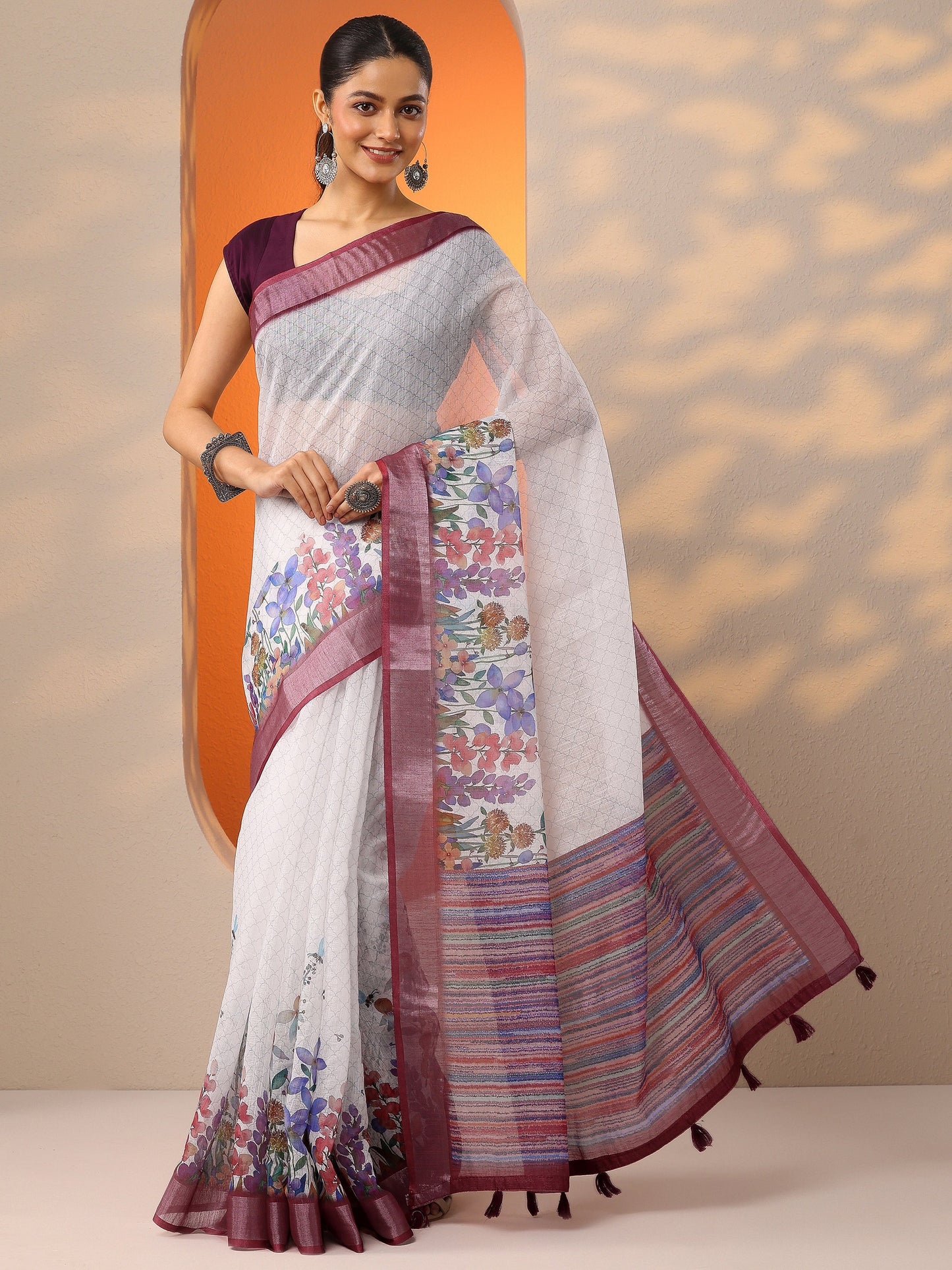 White Printed Cotton Blend Saree With Unstitched Blouse Piece