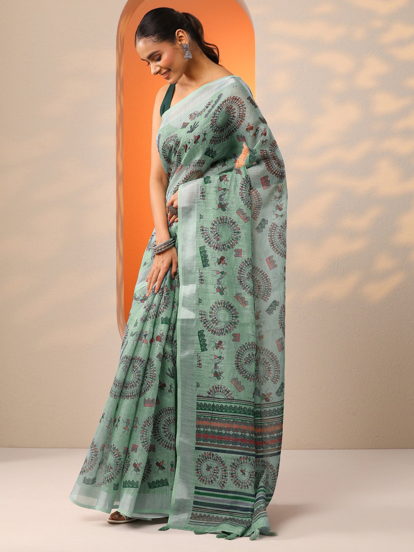 Green Printed Cotton Blend Saree With Unstitched Blouse Piece