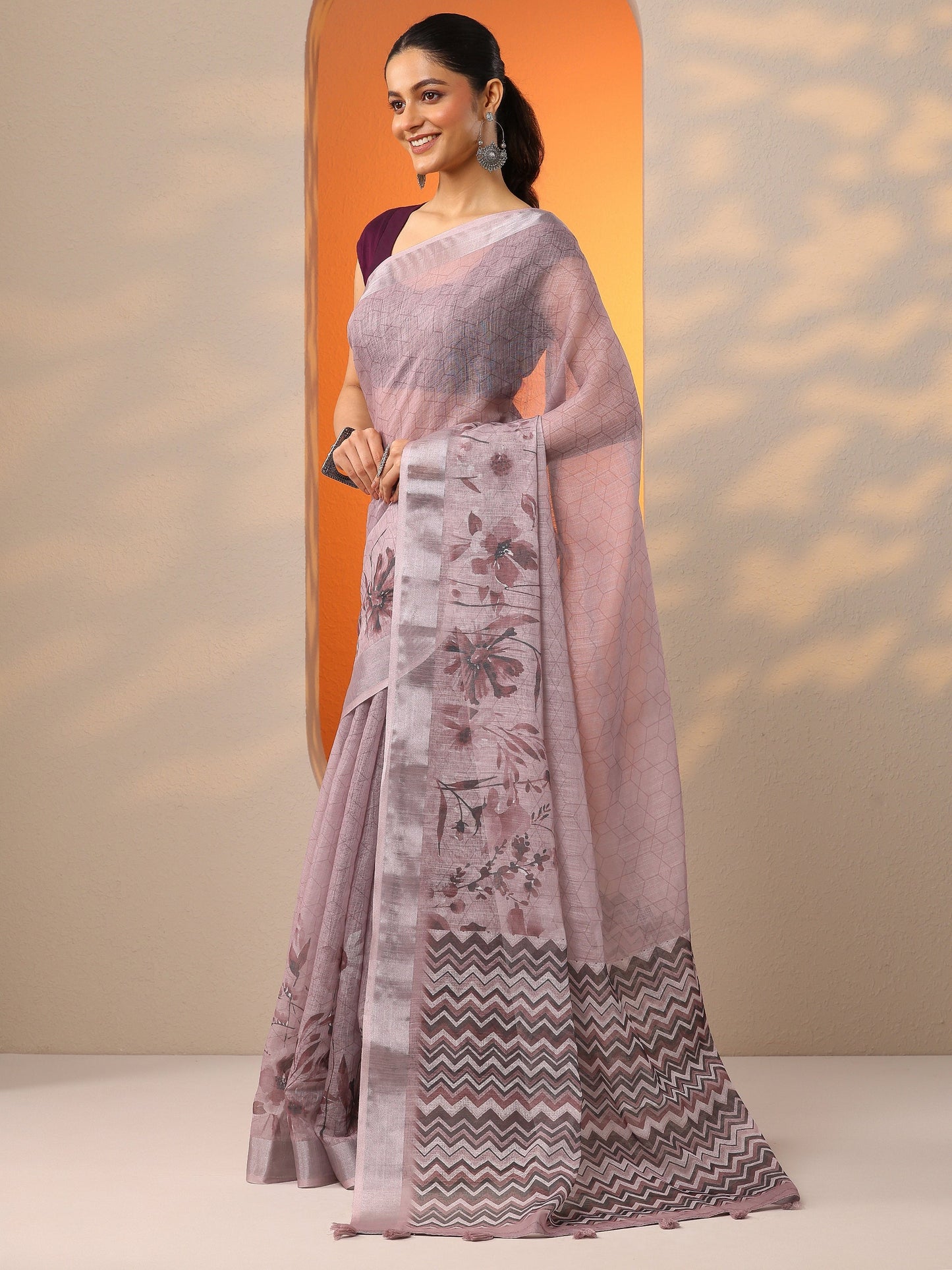 Mauve Printed Cotton Blend Saree With Unstitched Blouse Piece