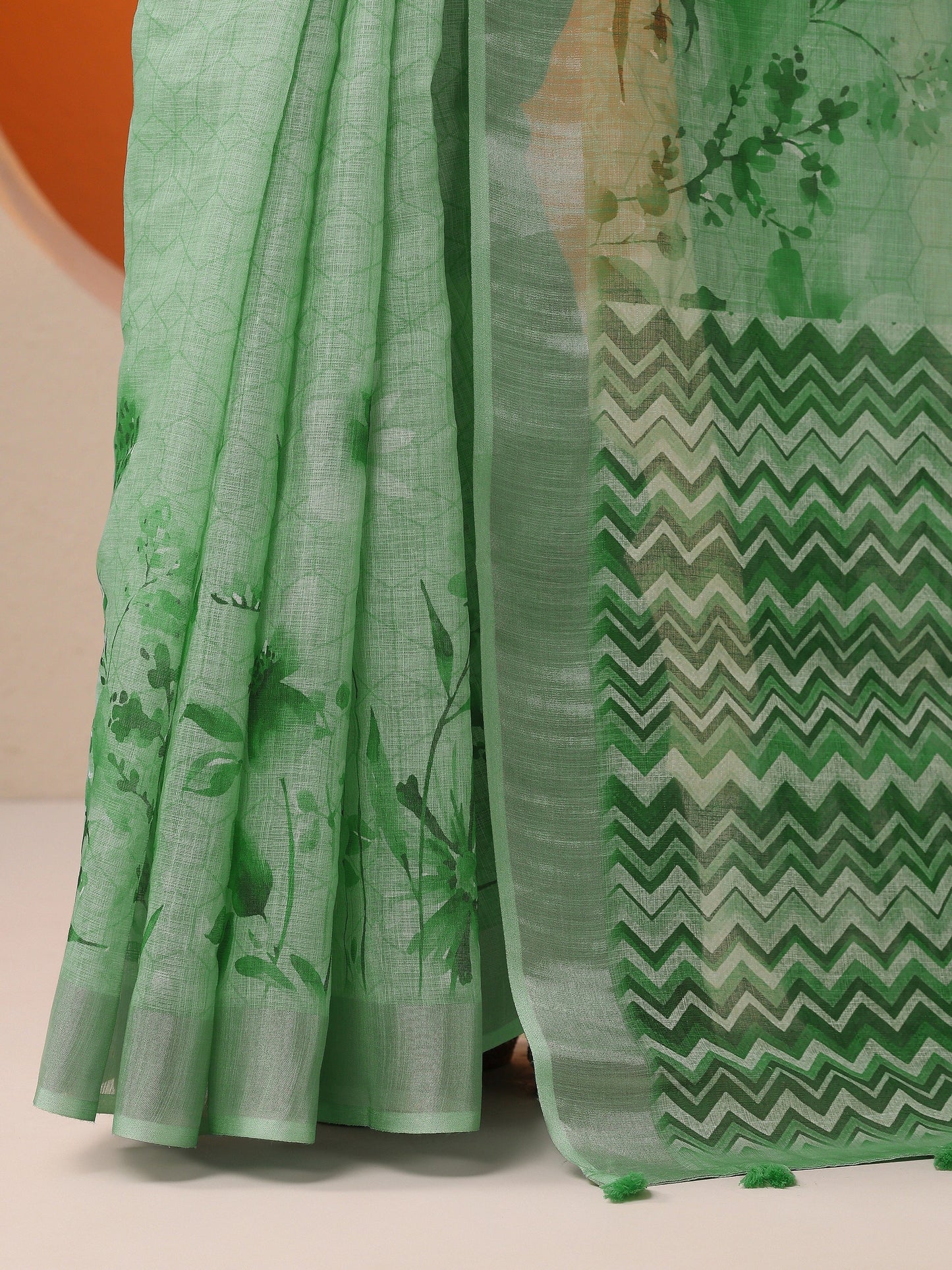 Green Printed Cotton Blend Saree With Unstitched Blouse Piece