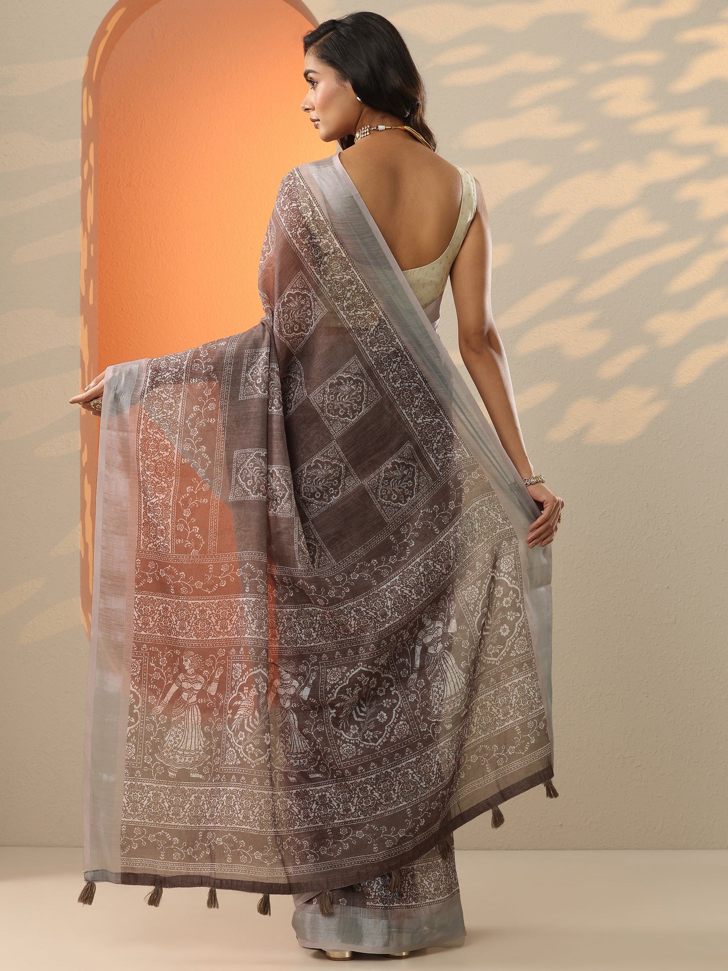 Brown Printed Cotton Blend Baluchari Saree With Unstitched Blouse Piece