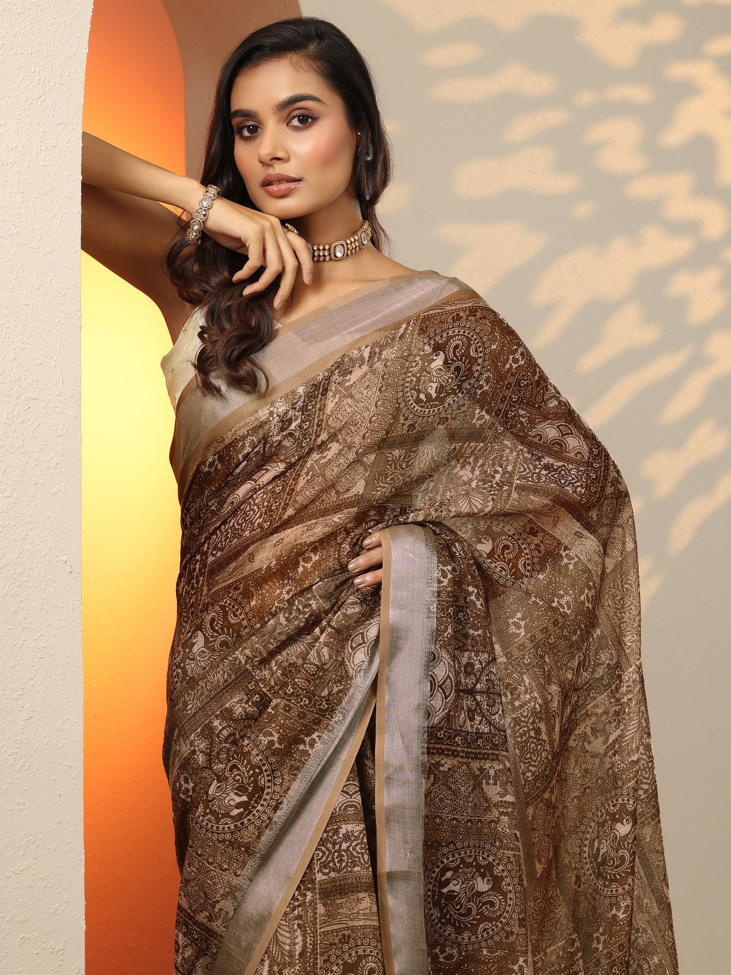 Brown Printed Cotton Blend Saree With Unstitched Blouse Piece