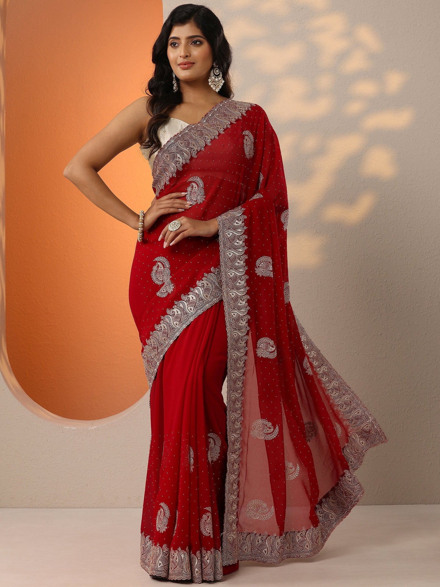 Red Embroidered Georgette Saree With Unstitched Blouse Piece