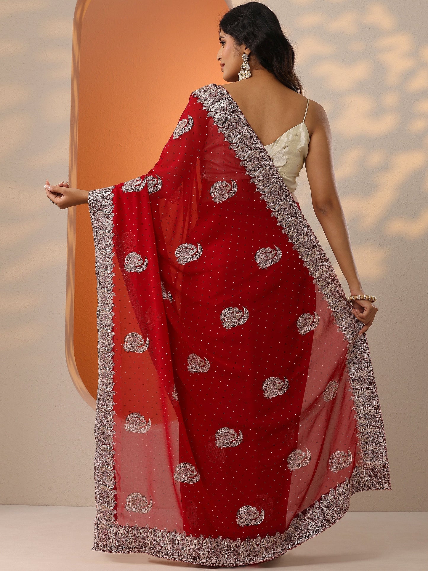 Red Embroidered Georgette Saree With Unstitched Blouse Piece