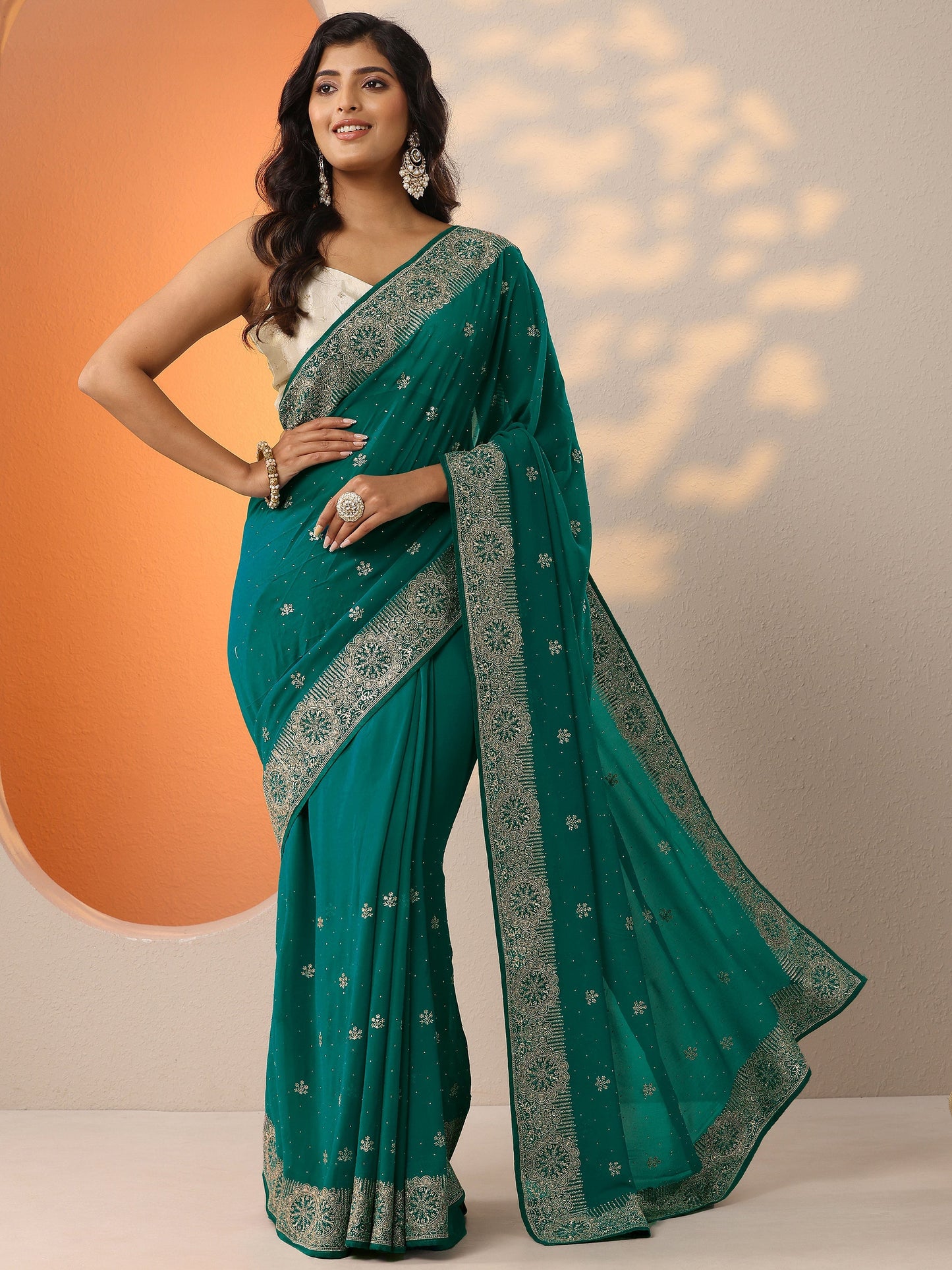 Green Embroidered Georgette Saree With Unstitched Blouse Piece