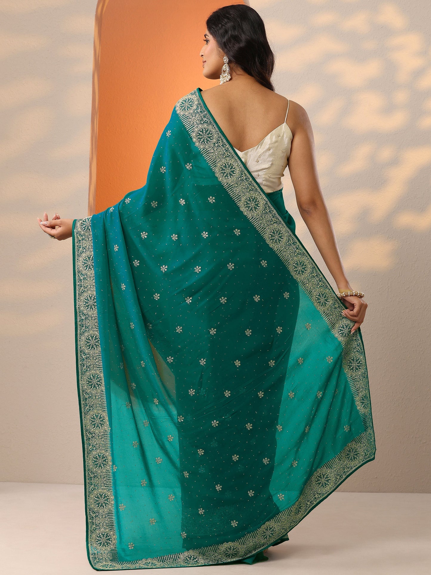 Green Embroidered Georgette Saree With Unstitched Blouse Piece