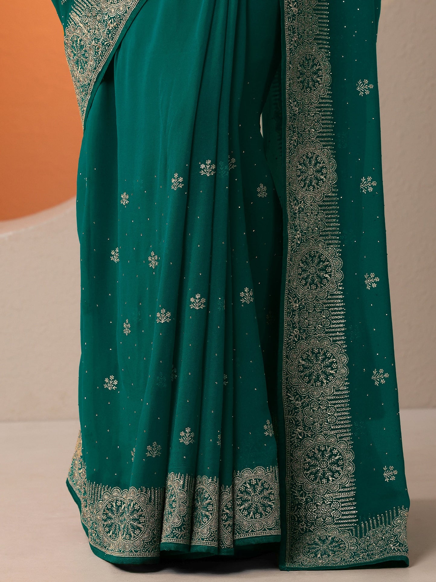 Green Embroidered Georgette Saree With Unstitched Blouse Piece