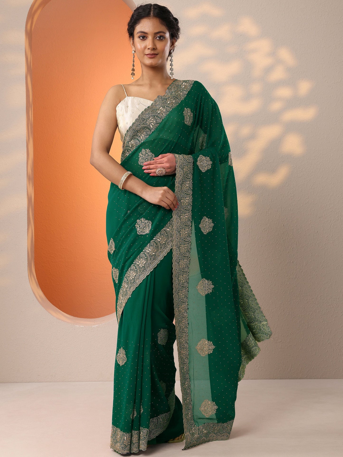 Green Embroidered Georgette Saree With Unstitched Blouse Piece